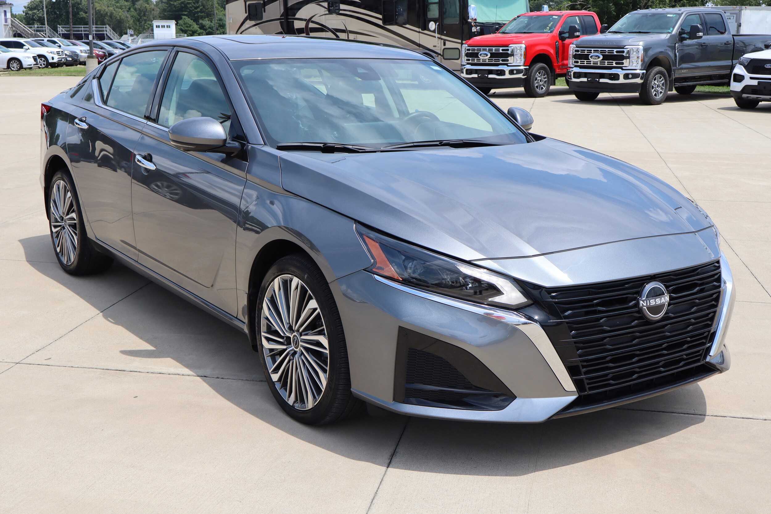2024 Nissan Altima 2.5 SL photo 3