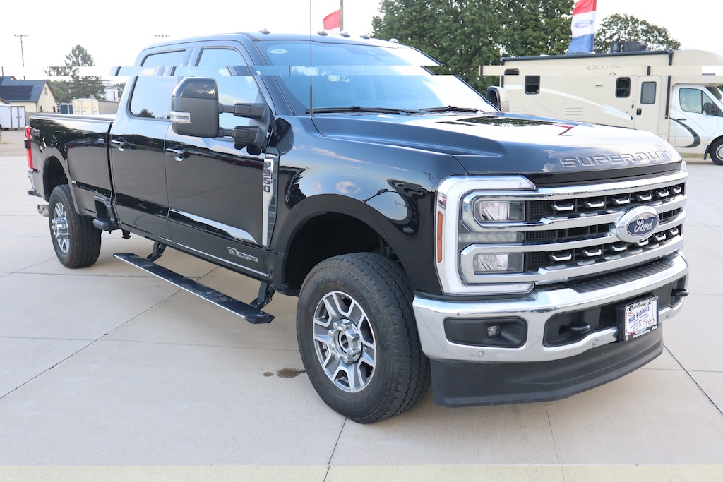 Used 2025 Ford Super Duty F-350 SRW Lariat Truck Crew Cab