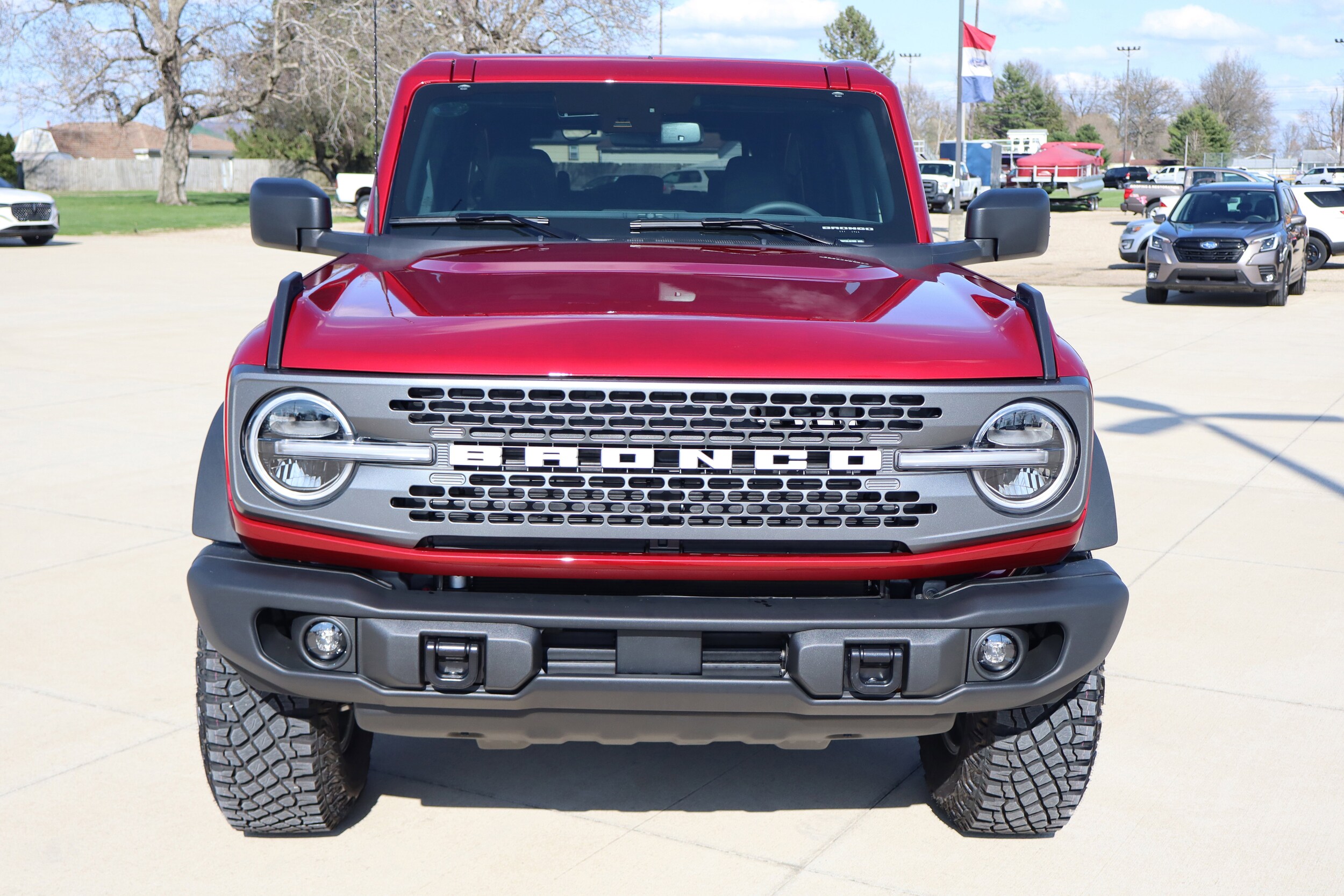 2025 Ford Bronco Badlands photo 2