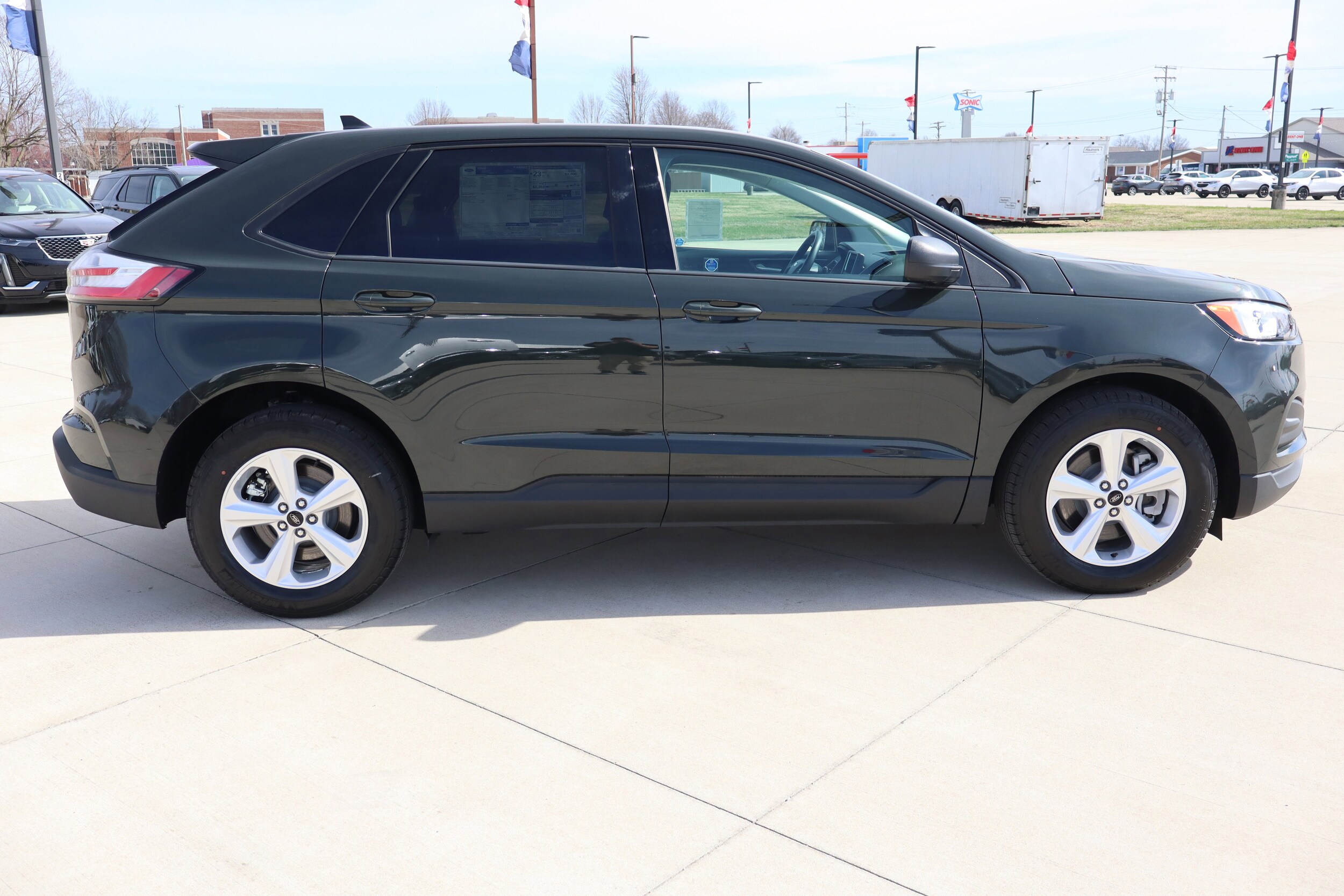 2024 Ford Edge SE photo 4