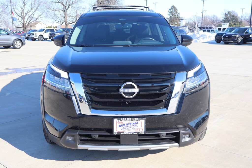 Used 2022 Nissan Pathfinder SL SUV