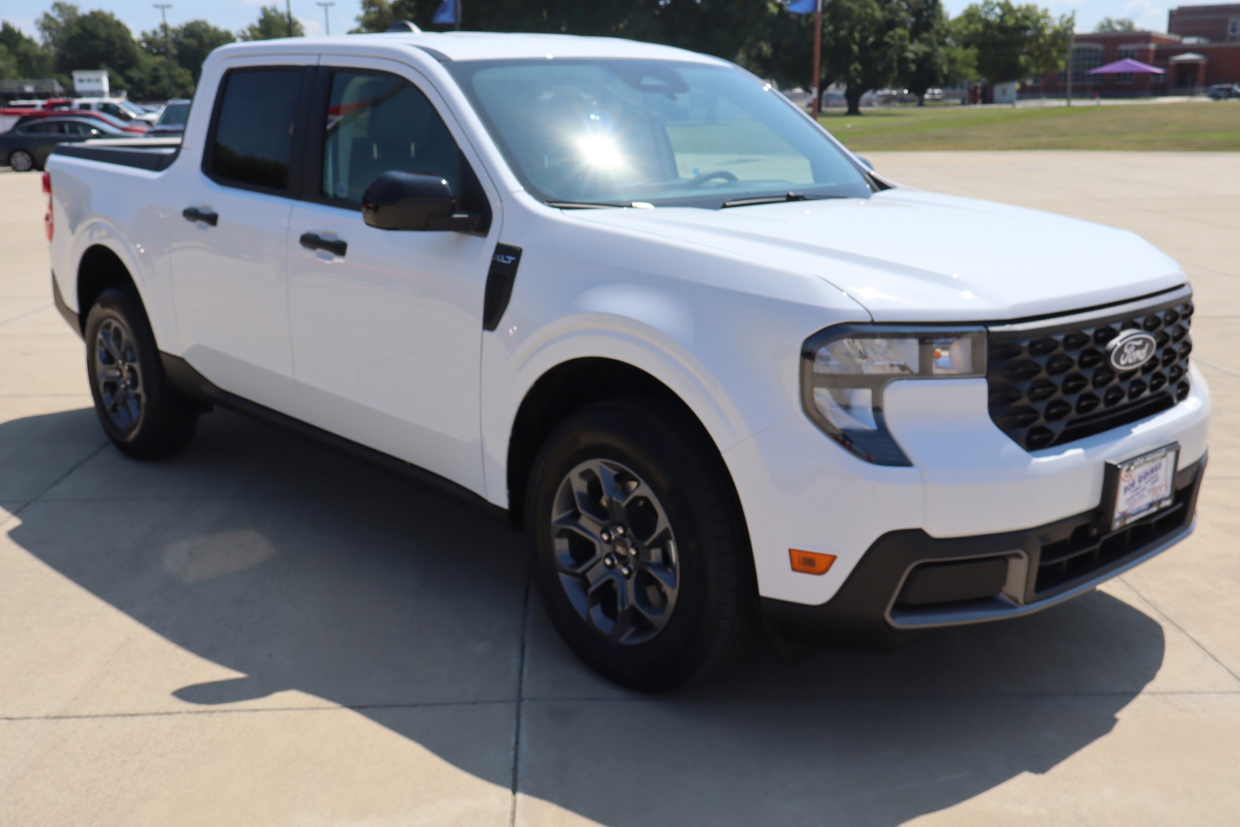 2025 Ford Maverick XLT photo 3