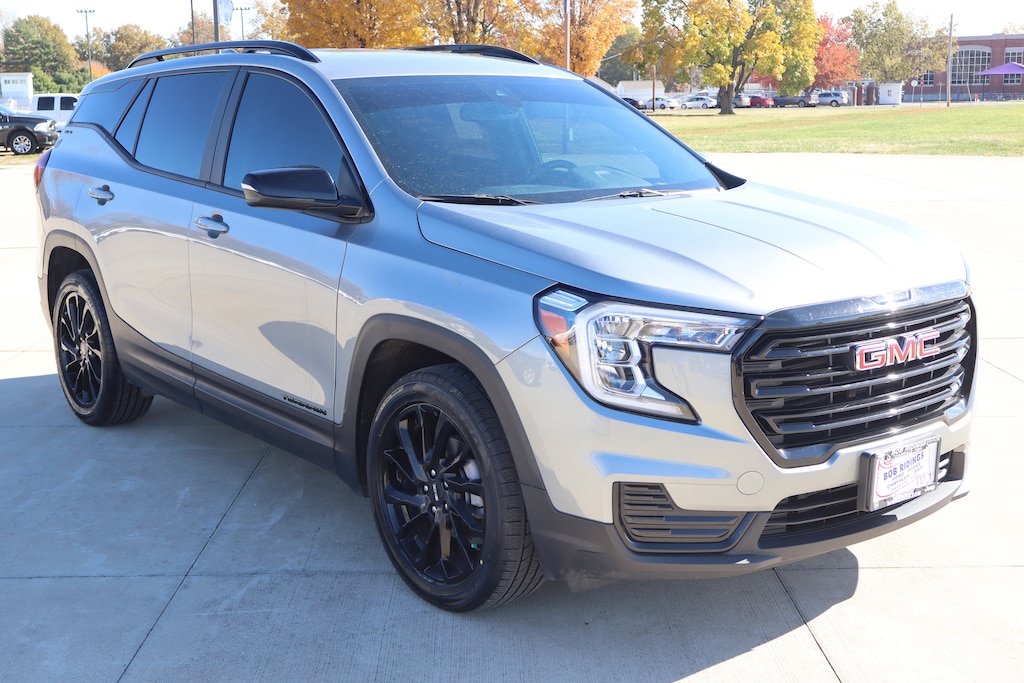 Used 2023 GMC Terrain SLE SUV