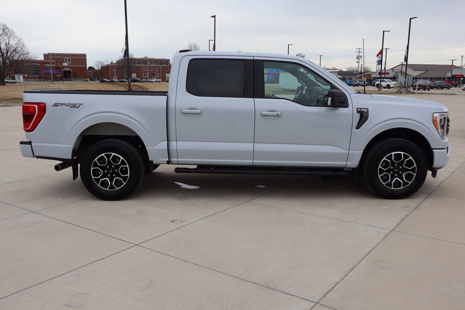 2022 Ford F-150 XLT photo 4