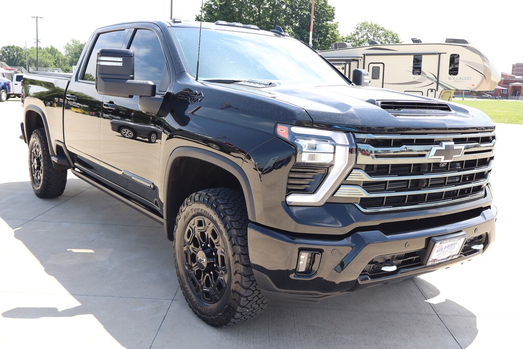 Used 2024 Chevrolet Silverado 3500HD High Country Truck Crew Cab