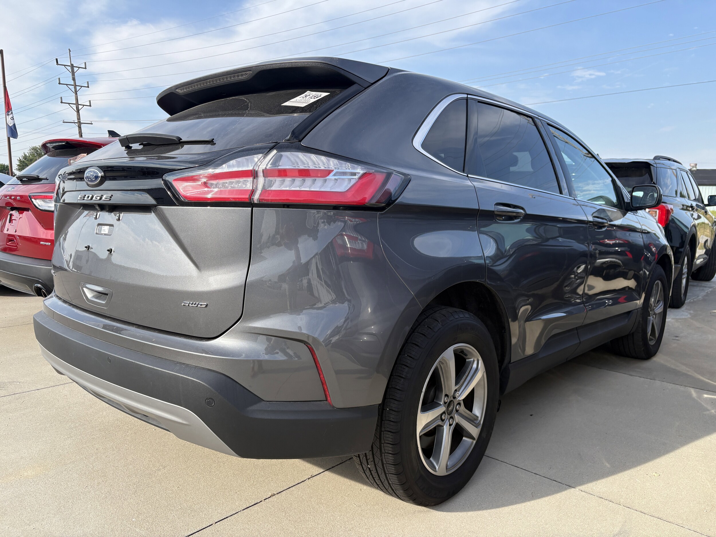 2023 Ford Edge SEL photo 3