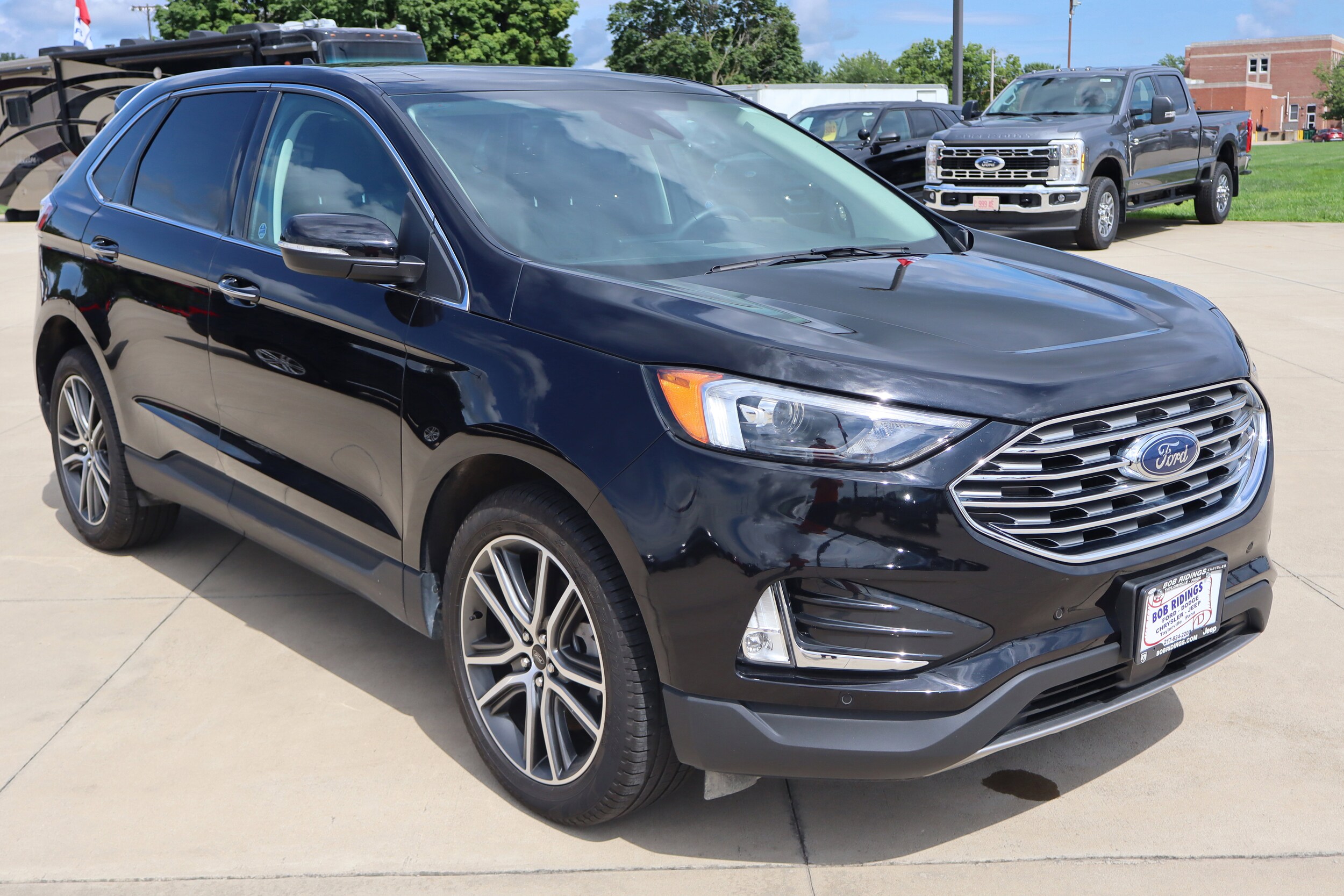2024 Ford Edge Titanium photo 3