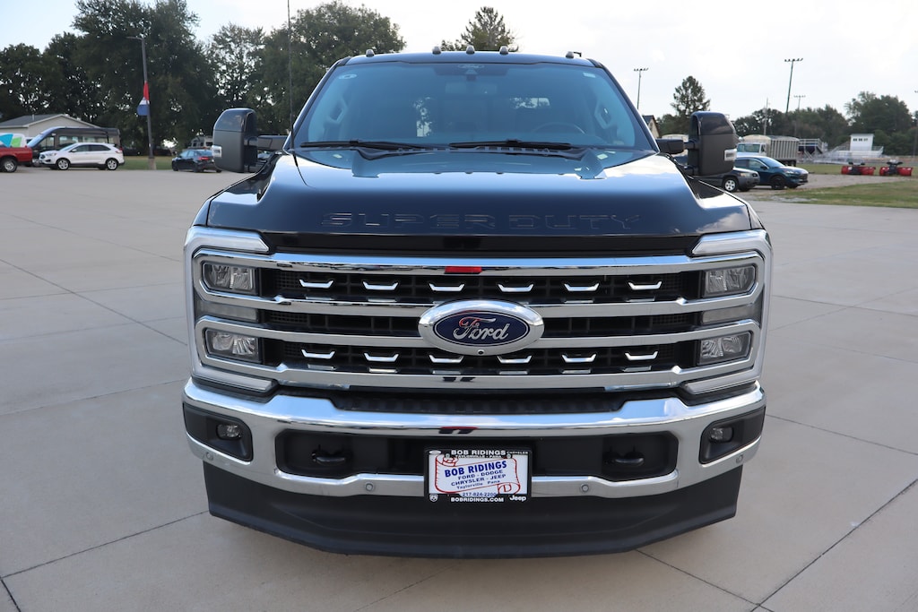 Used 2025 Ford Super Duty F-350 SRW Lariat Truck Crew Cab