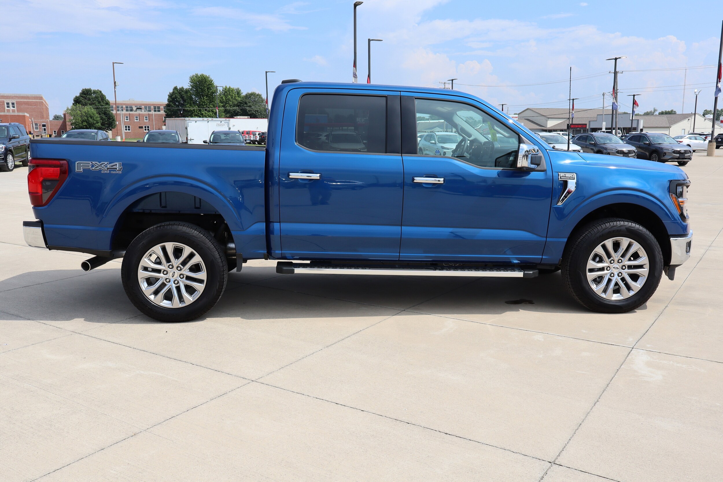 2025 Ford F-150 XLT photo 4