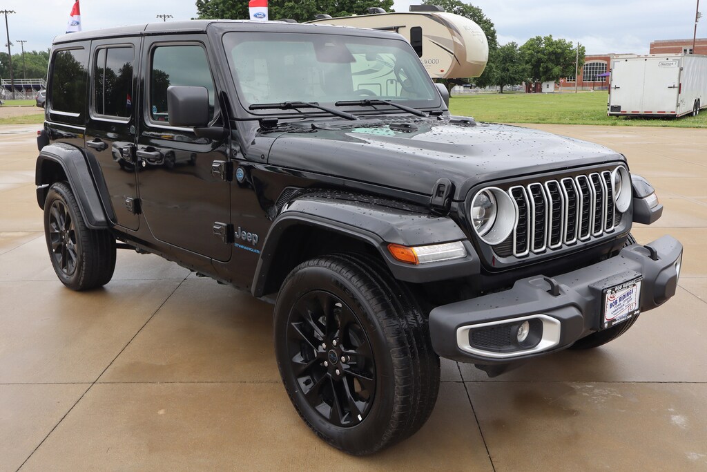 Used 2025 Jeep Wrangler 4xe Sahara SUV