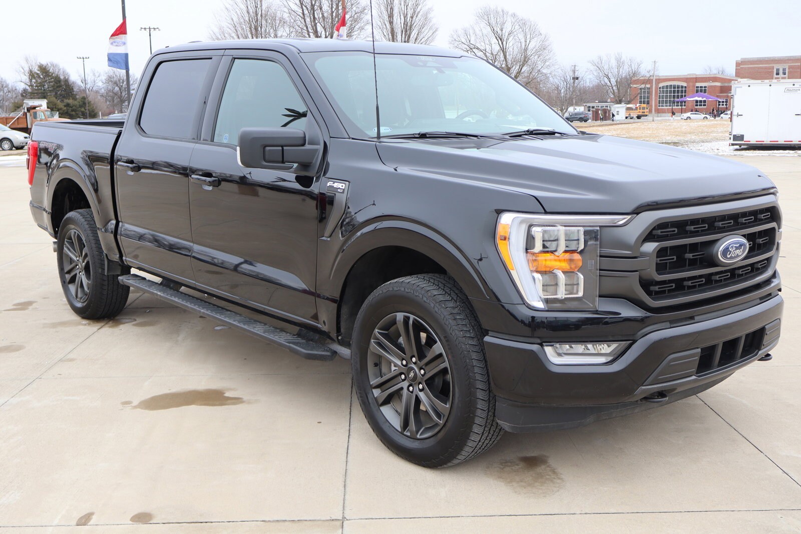 2022 Ford F-150 XLT photo 3