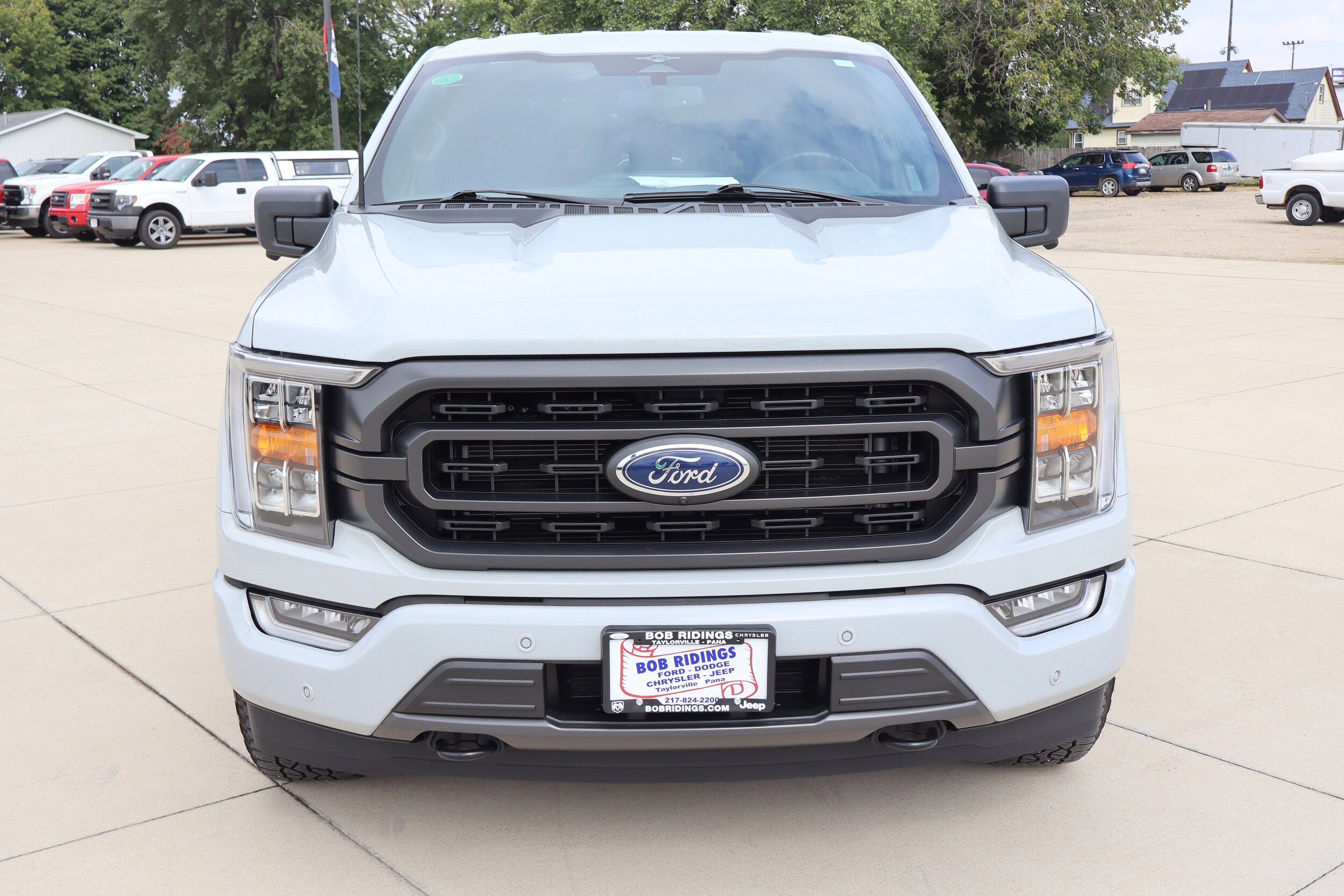 2023 Ford F-150 XLT photo 3