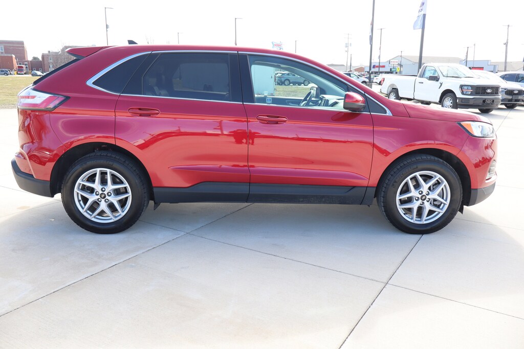 Used 2024 Ford Edge SEL SUV