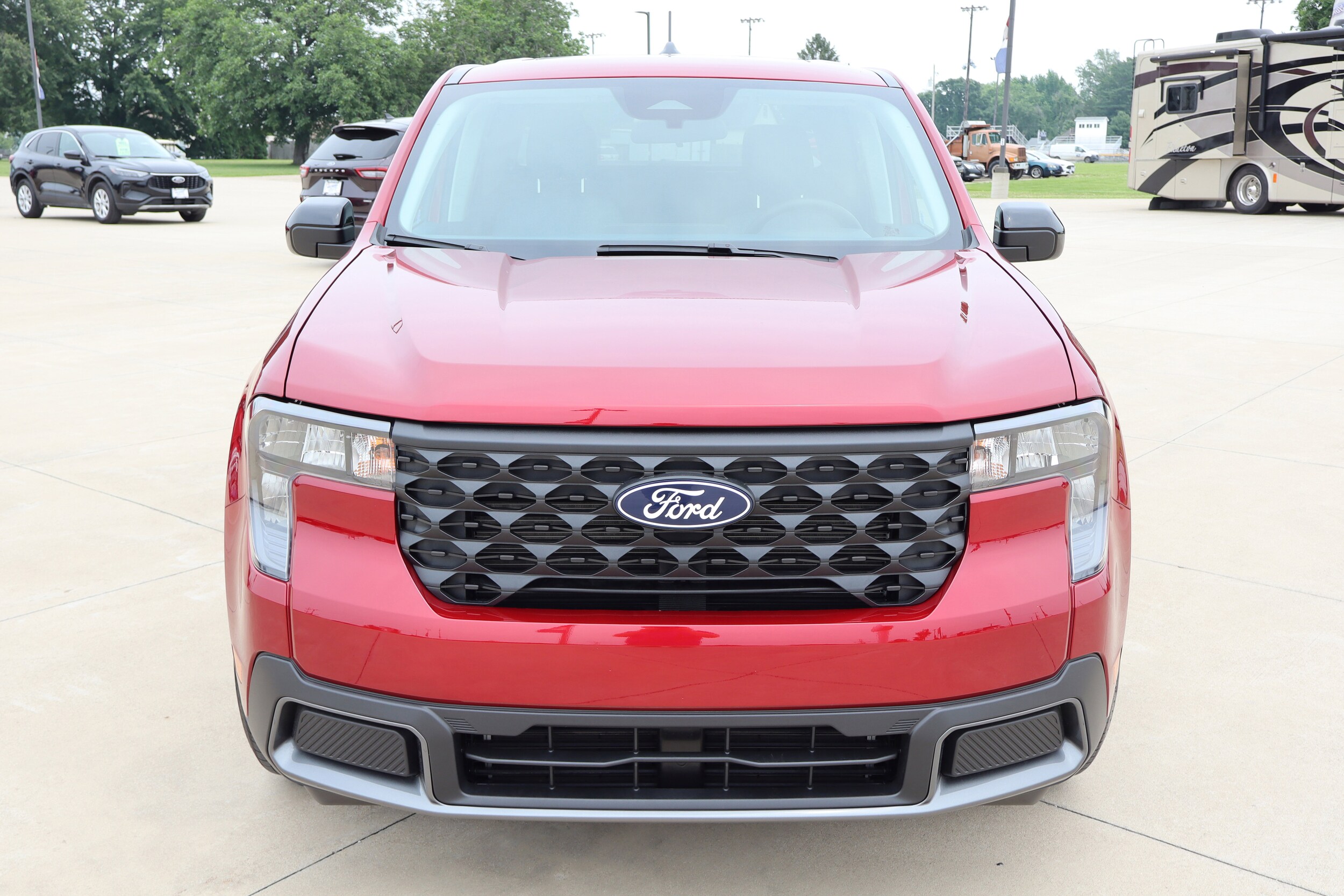 2025 Ford Maverick XLT photo 2