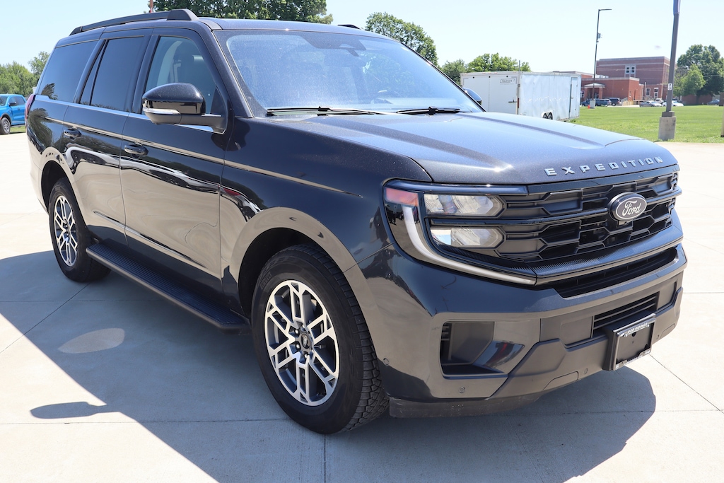 Used 2025 Ford Expedition Active SUV
