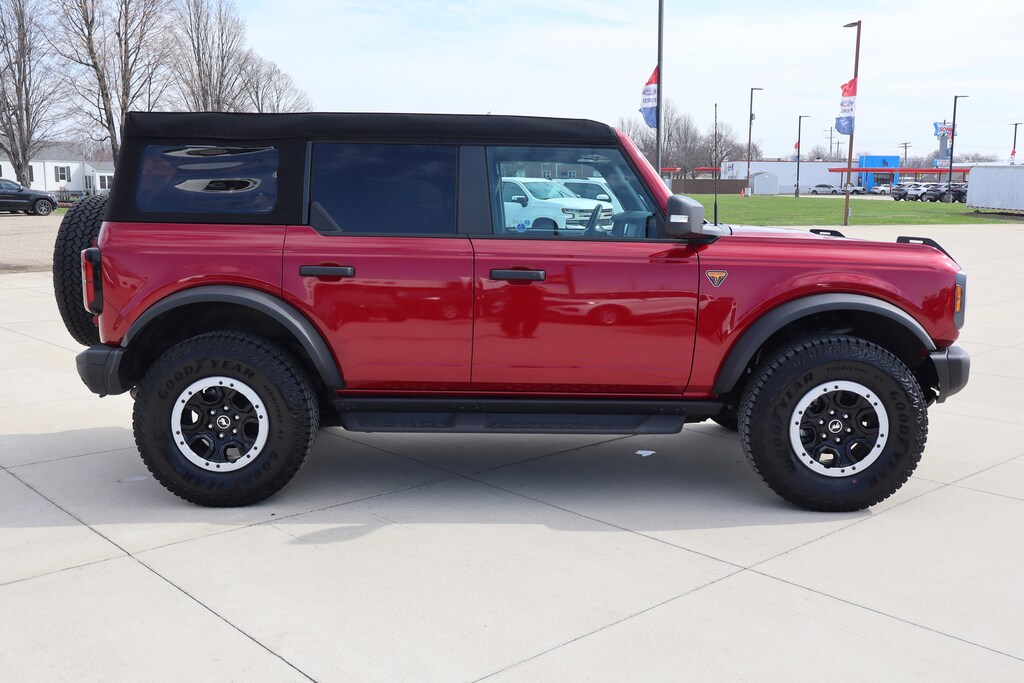Used 2025 Ford Bronco Badlands SUV