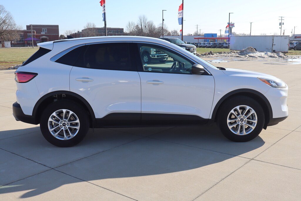 Used 2022 Ford Escape SE SUV