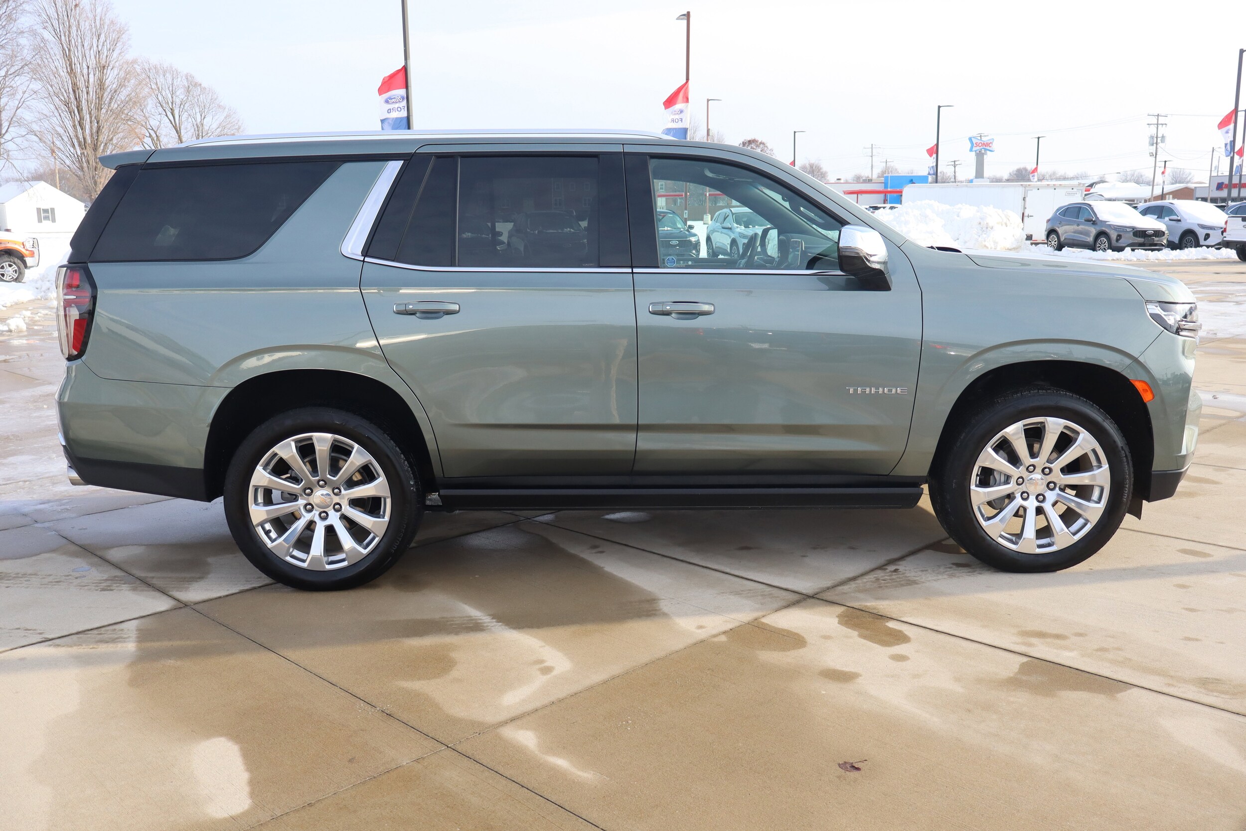 2024 Chevrolet Tahoe Premier photo 4