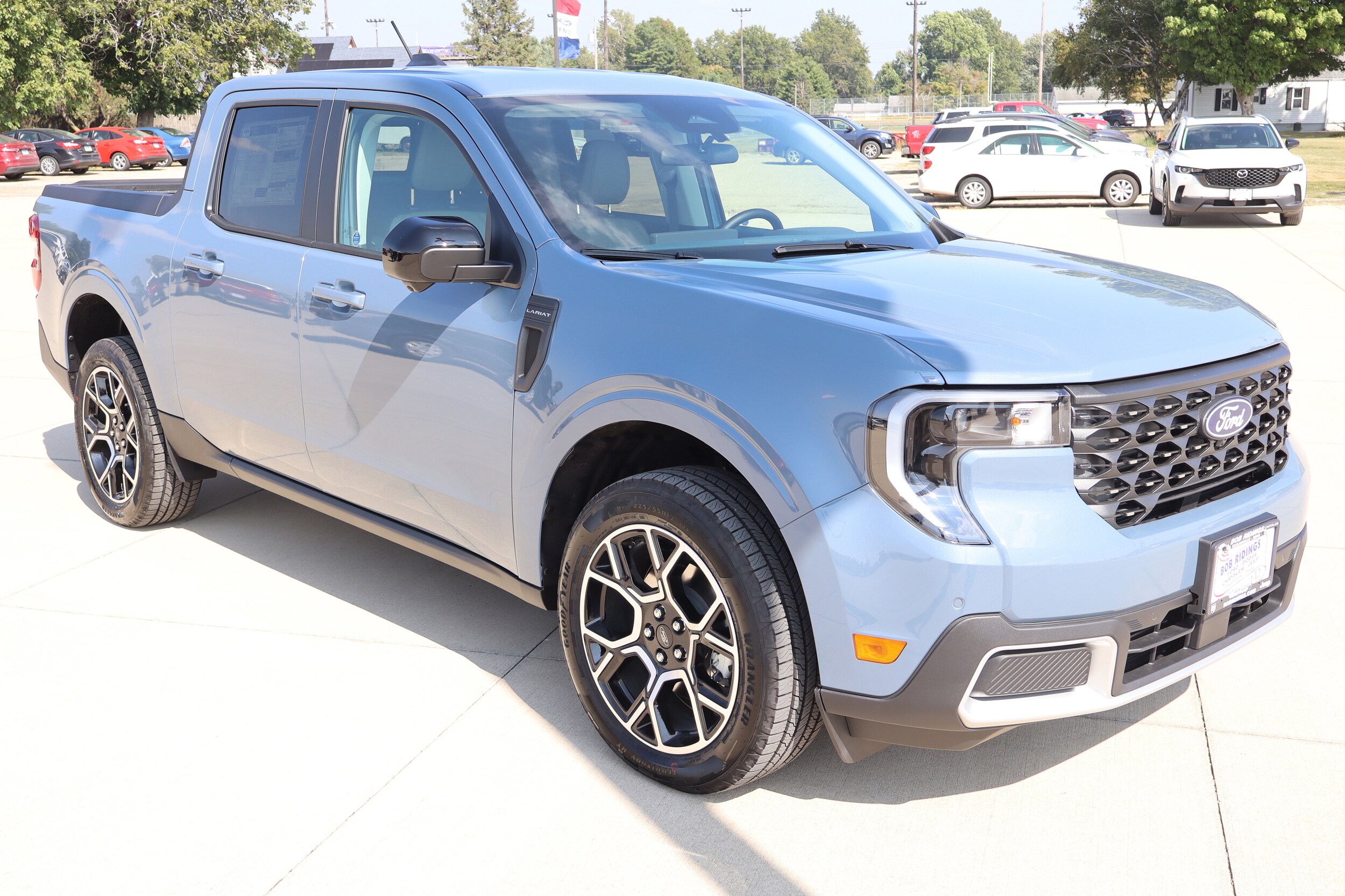 2025 Ford Maverick Lariat photo 3