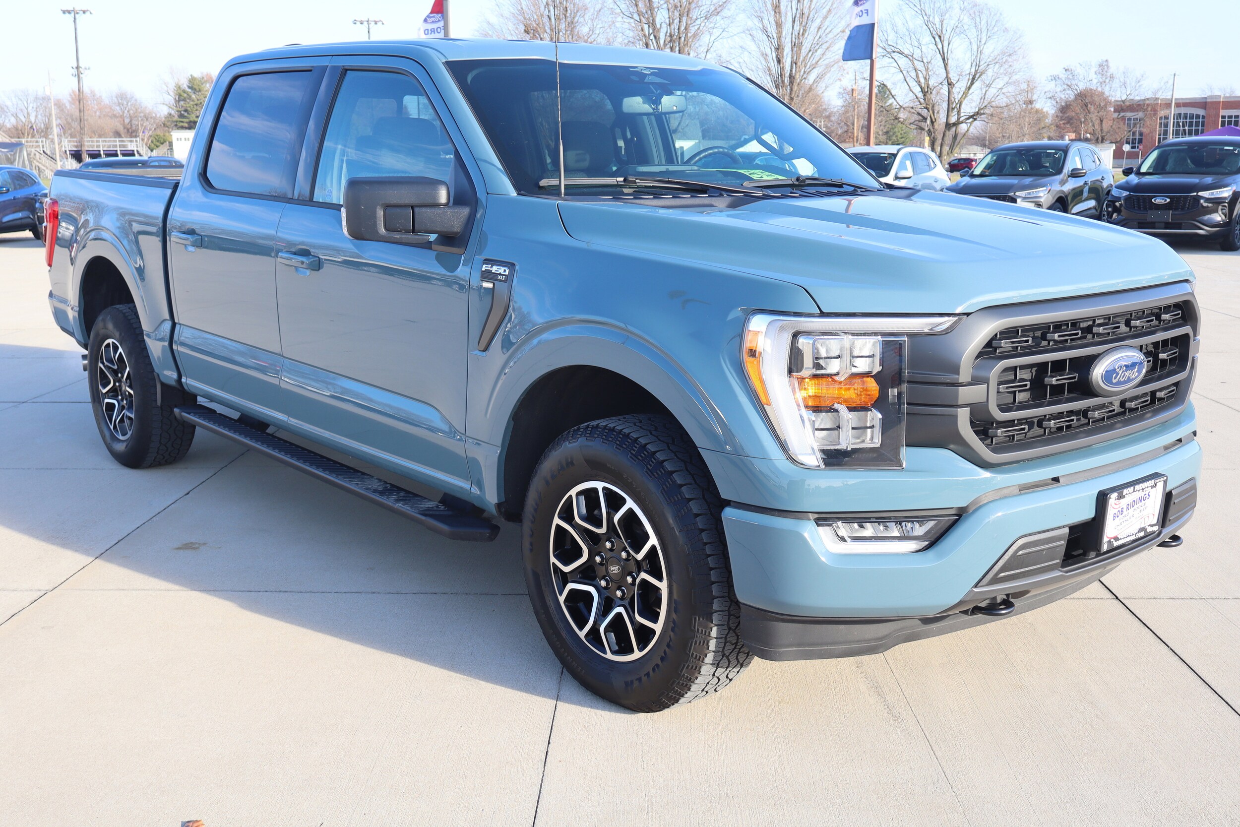 2023 Ford F-150 XLT photo 2
