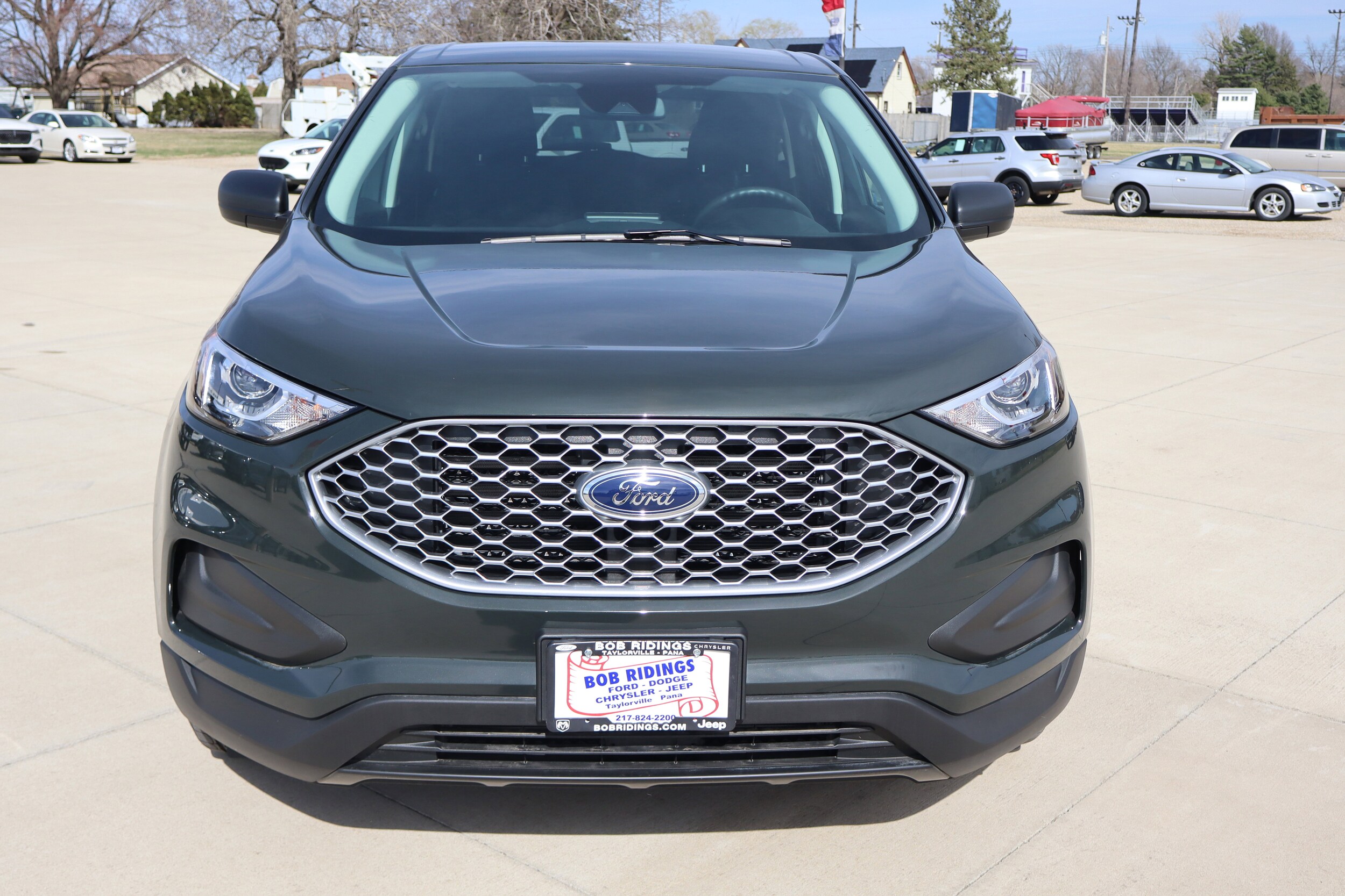 2024 Ford Edge SE photo 2