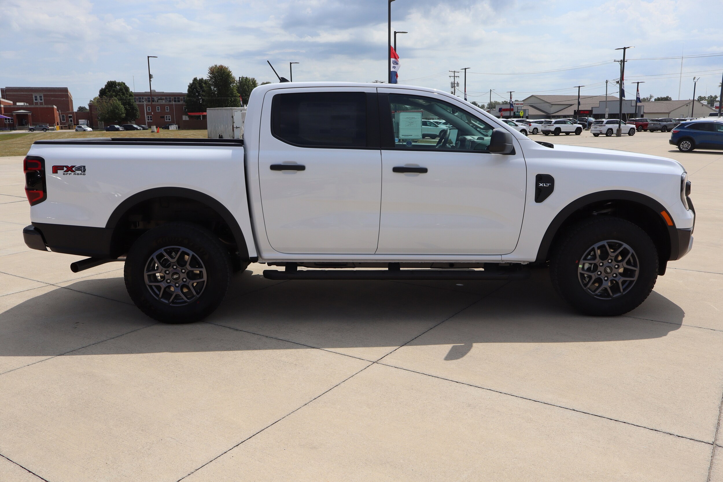 2025 Ford Ranger XLT photo 3