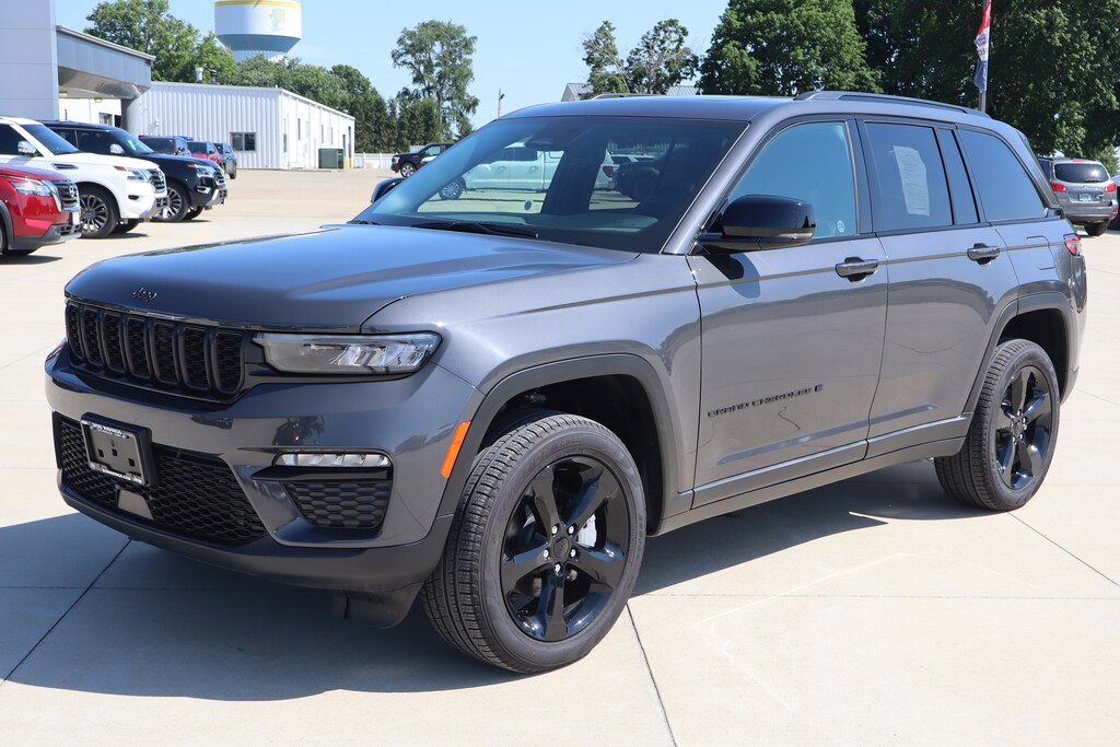 Used 2025 Jeep Grand Cherokee Limited SUV
