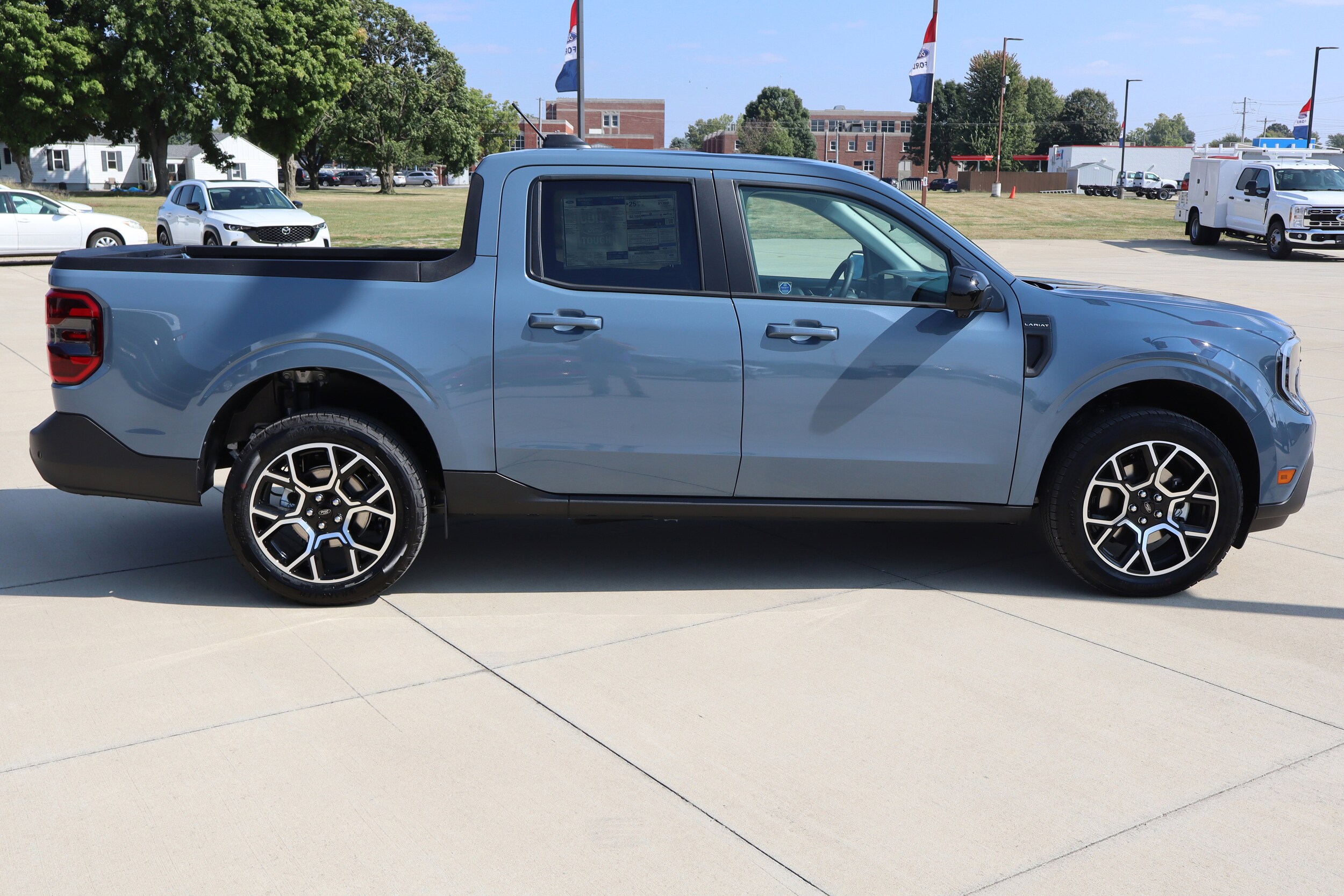 2025 Ford Maverick Lariat photo 4