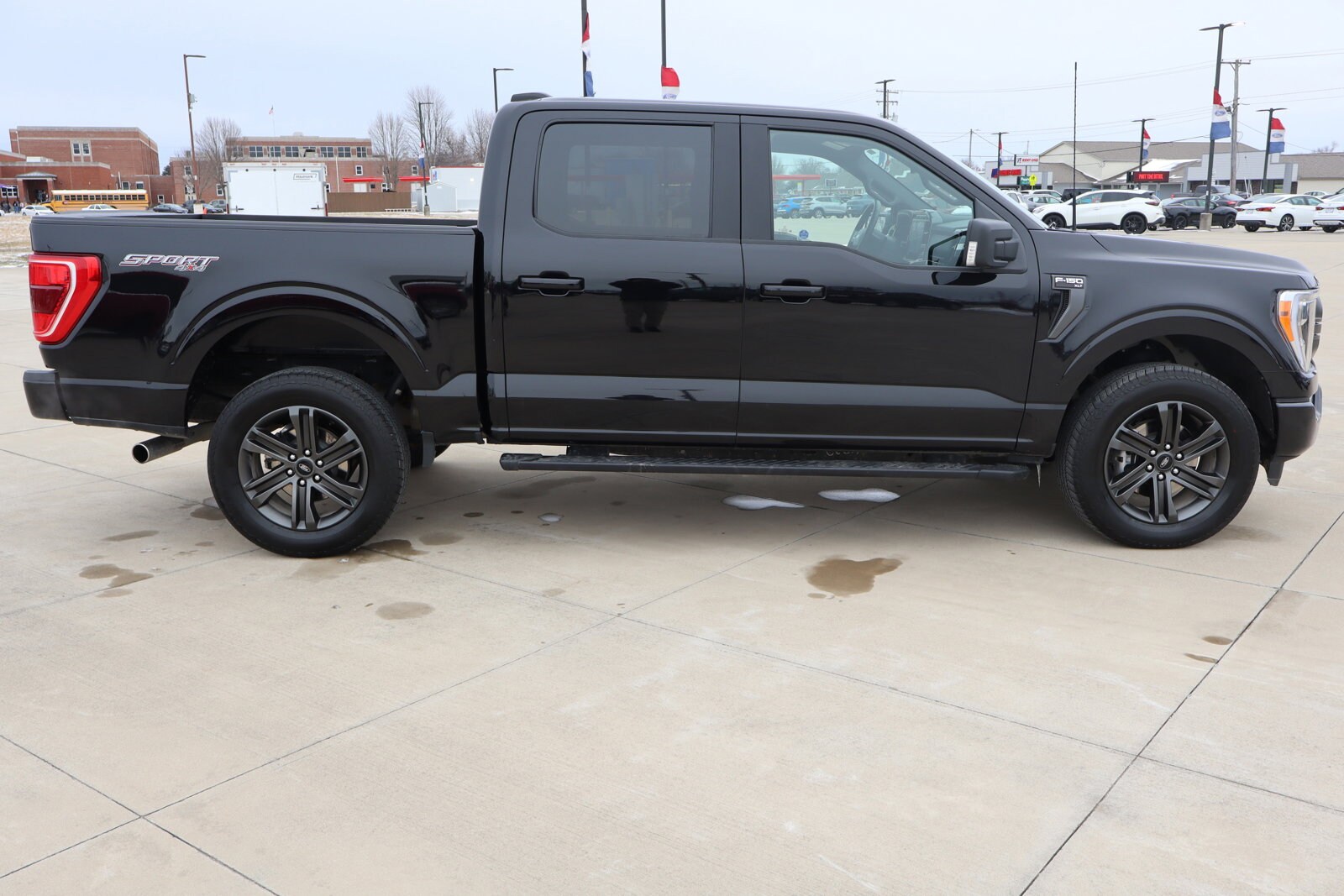 2022 Ford F-150 XLT photo 4