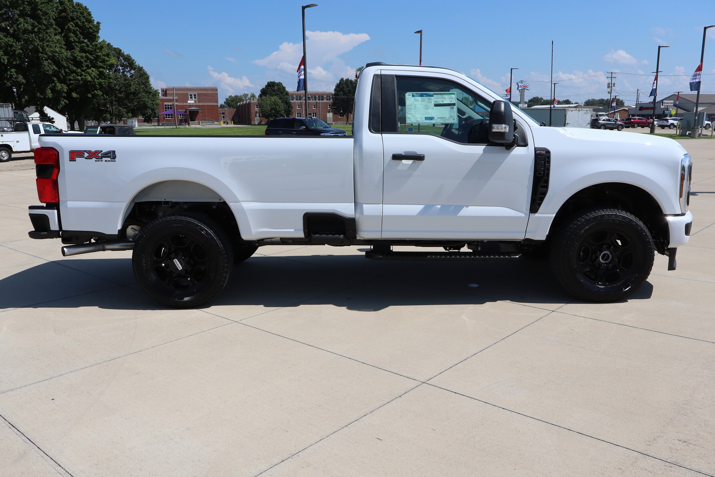 2025 Ford F-350 XL photo 4