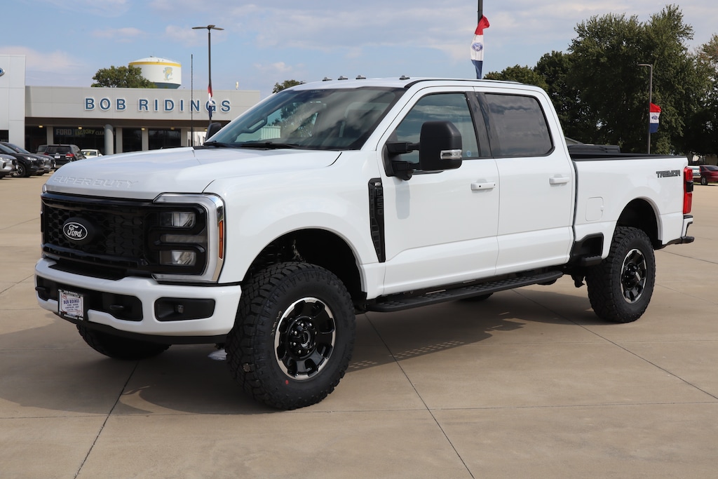 New 2027 Ford Super Duty F-250 SRW XLT Truck