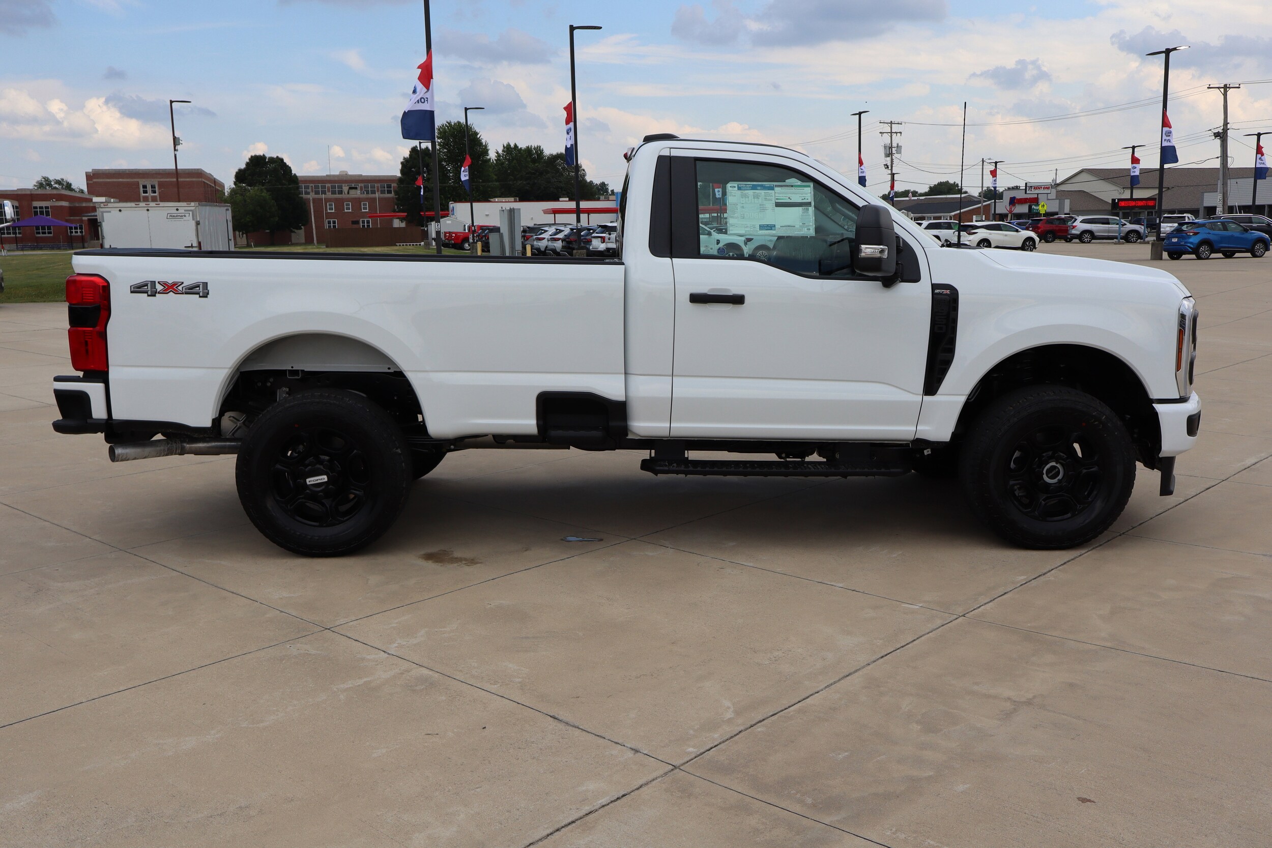 2025 Ford F-350 XL photo 4