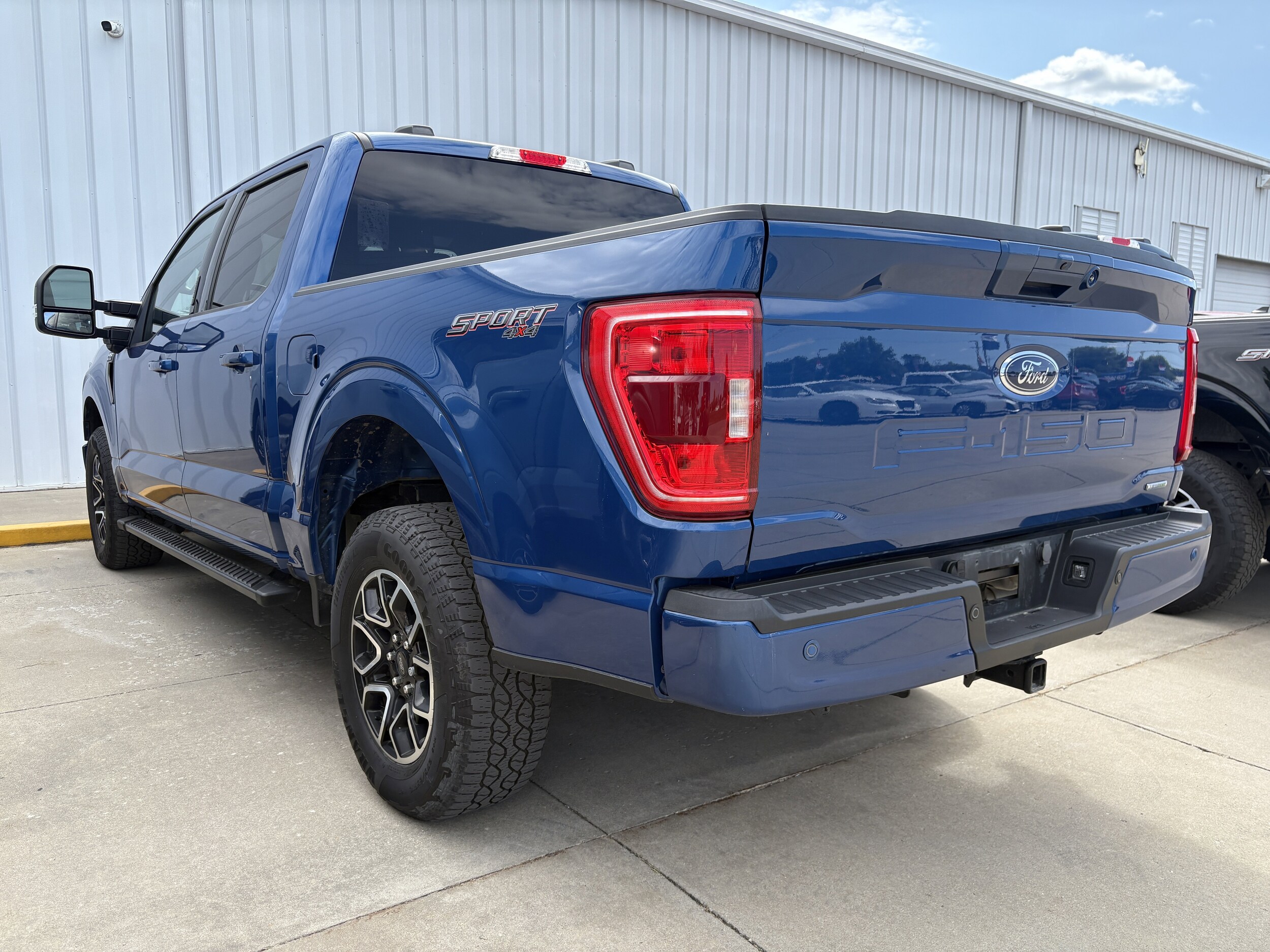 2023 Ford F-150 XLT photo 3