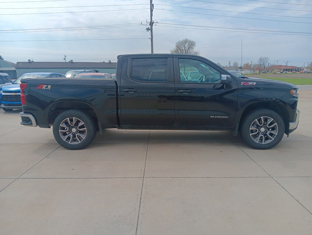 Used 2022 Chevrolet Silverado 1500 LTD LT Truck Crew Cab