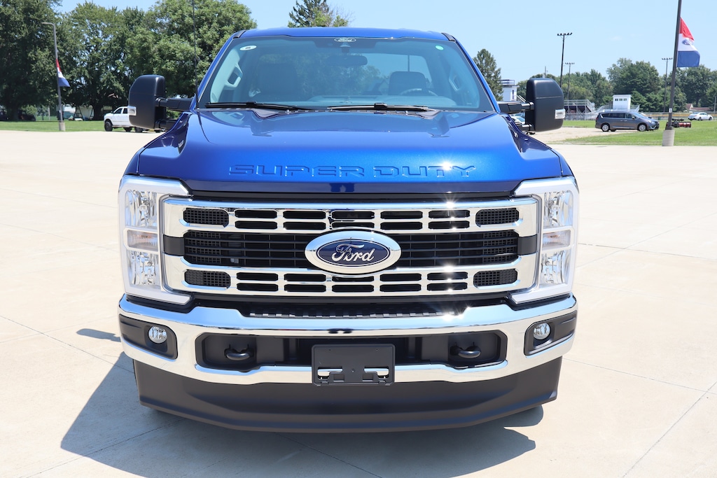 New 2026 Ford Super Duty F-350 SRW XLT Truck