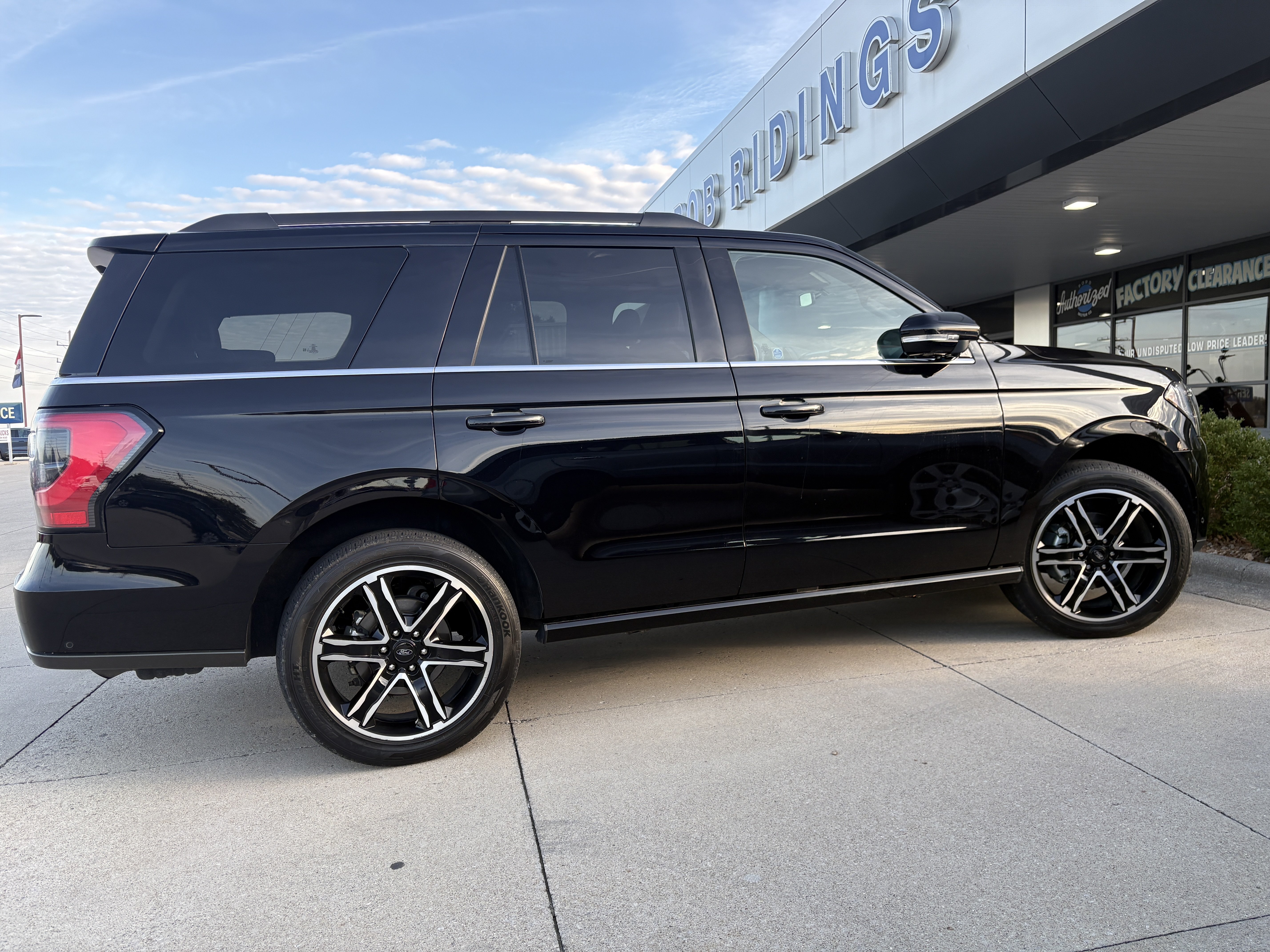 Used 2021 Ford Expedition Limited SUV