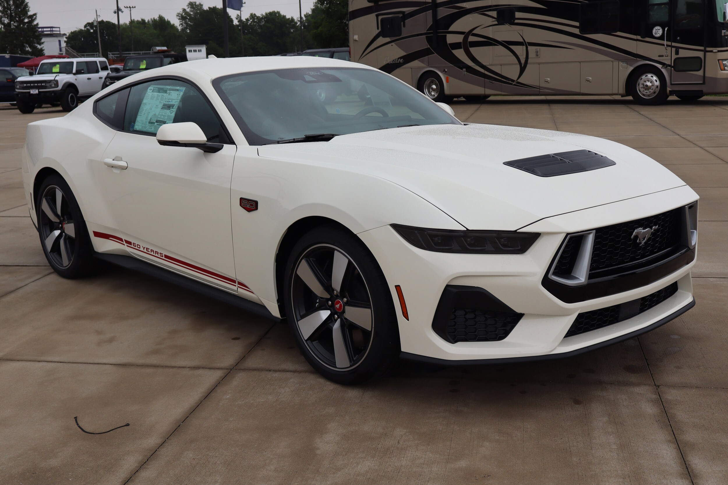 2025 Ford Mustang GT Premium photo 3