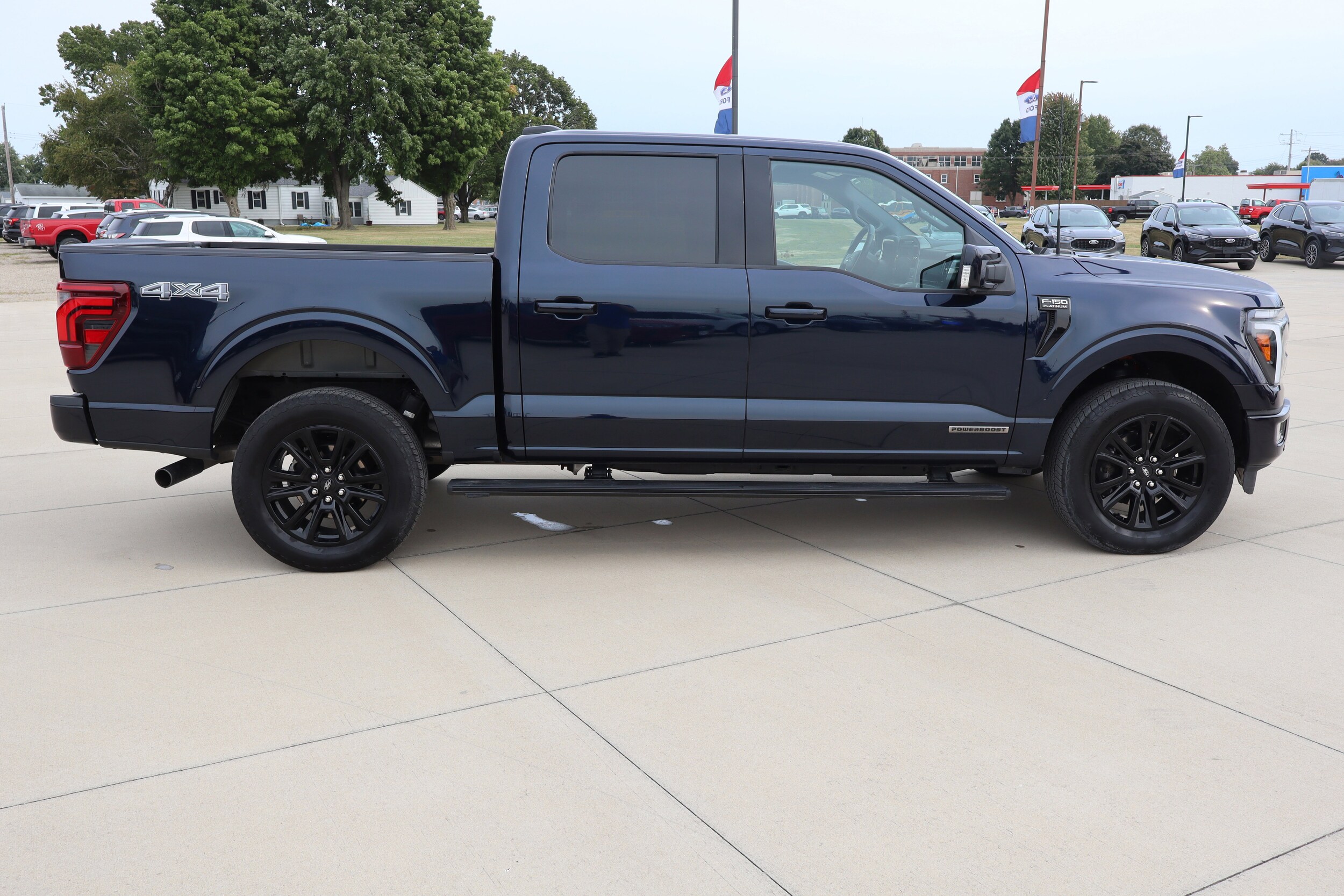 2024 Ford F-150 Platinum photo 3