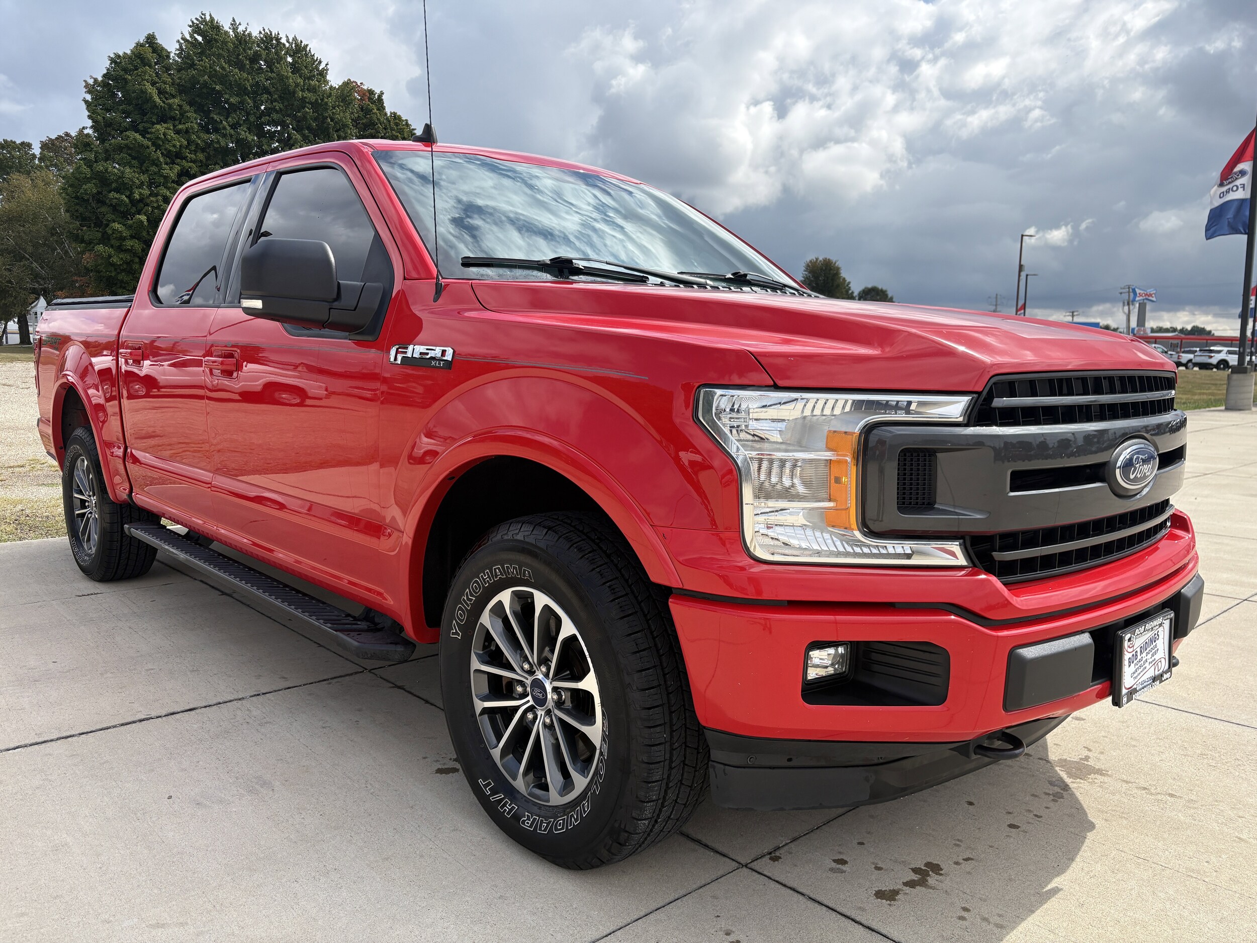 2019 Ford F-150 XLT photo 2