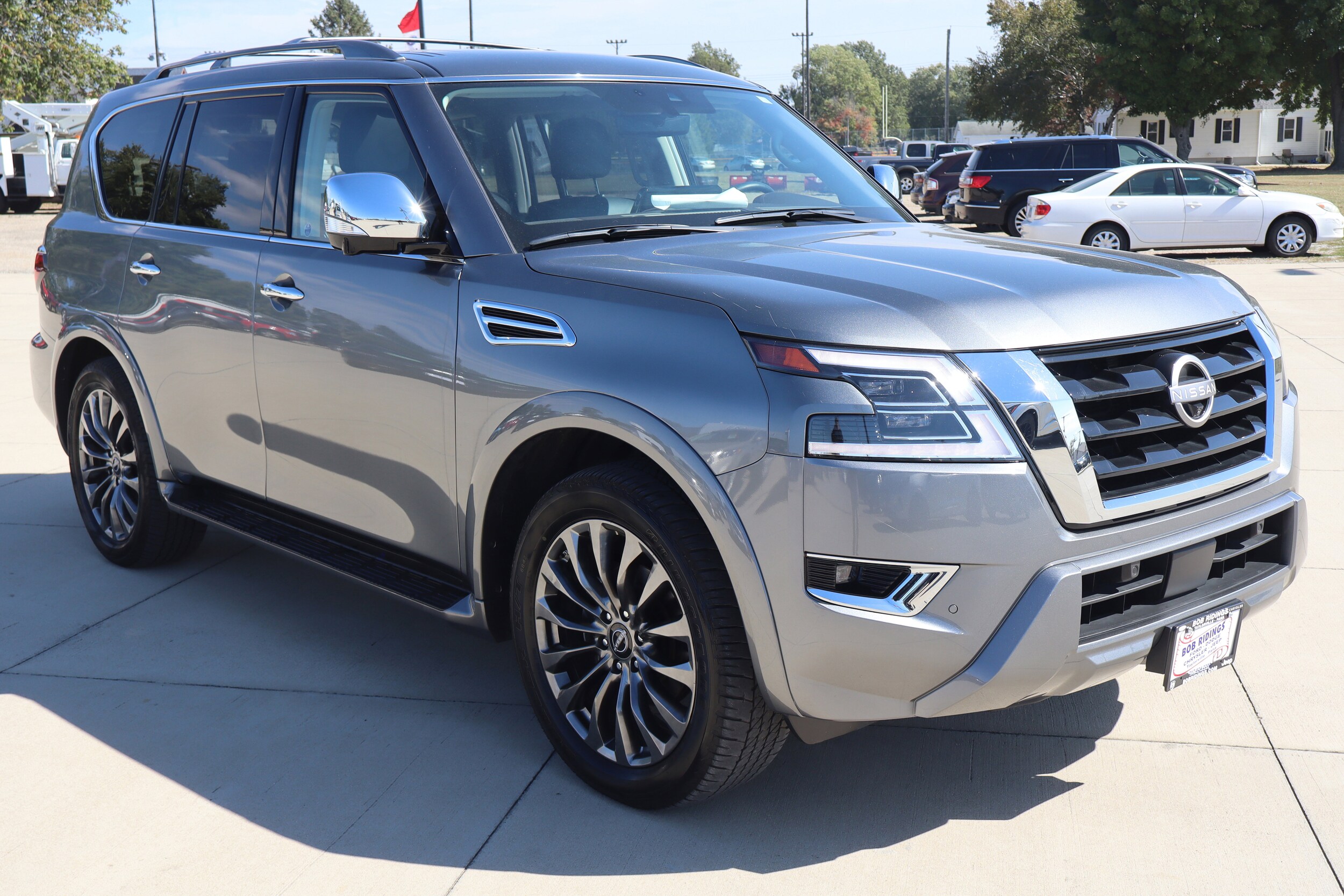 2024 Nissan Armada Platinum photo 2