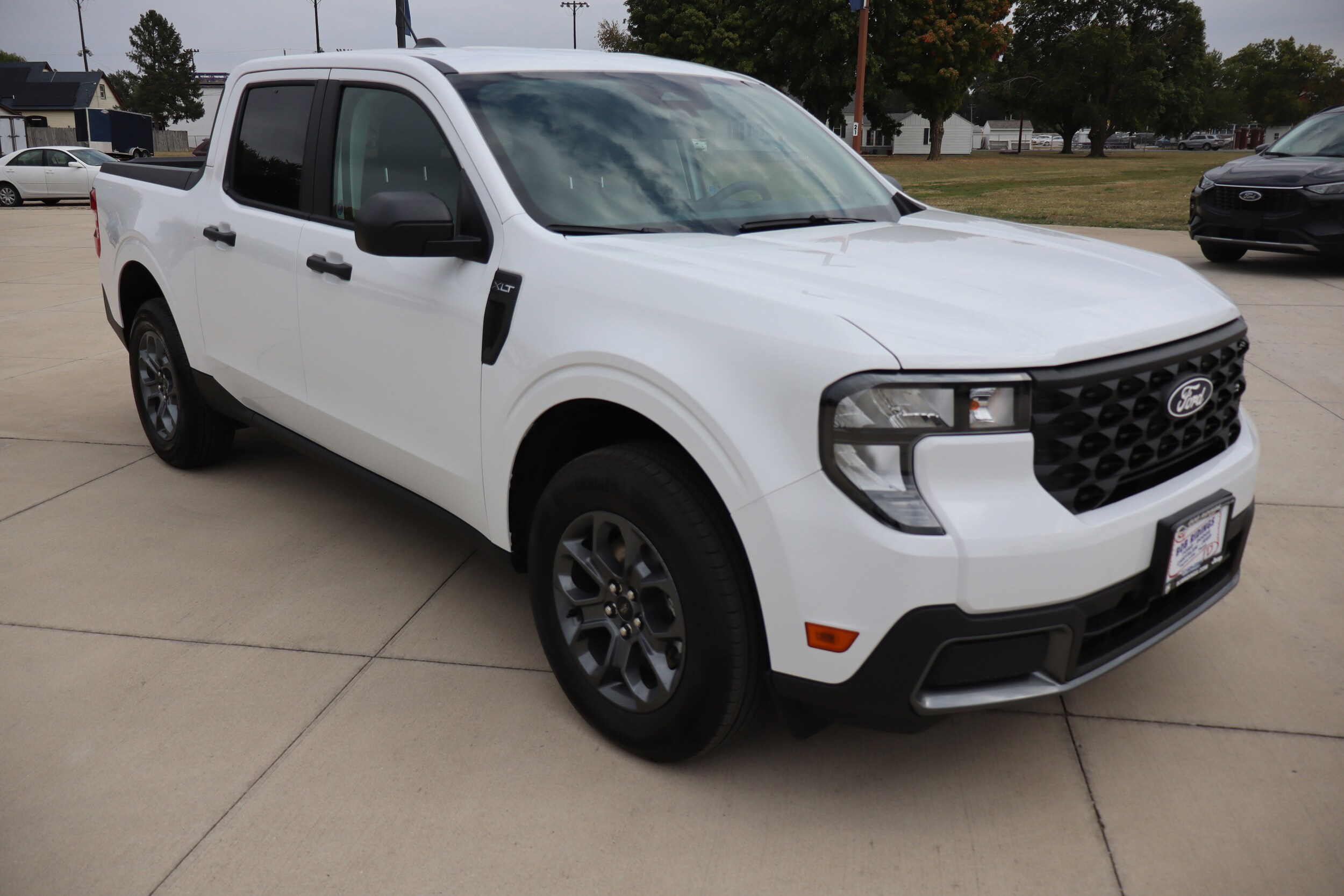 2025 Ford Maverick XLT photo 3