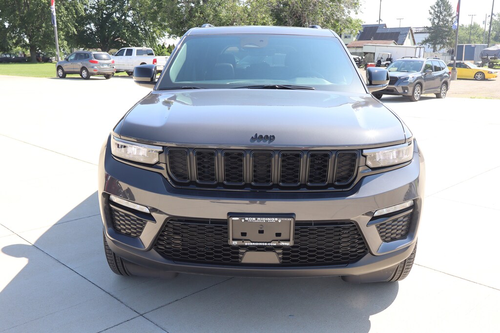 Used 2025 Jeep Grand Cherokee Limited SUV