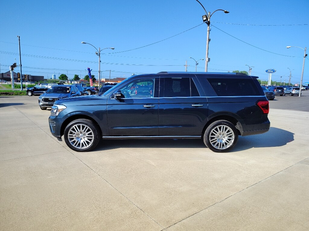 2023 Ford Expedition MAX Limited photo 4