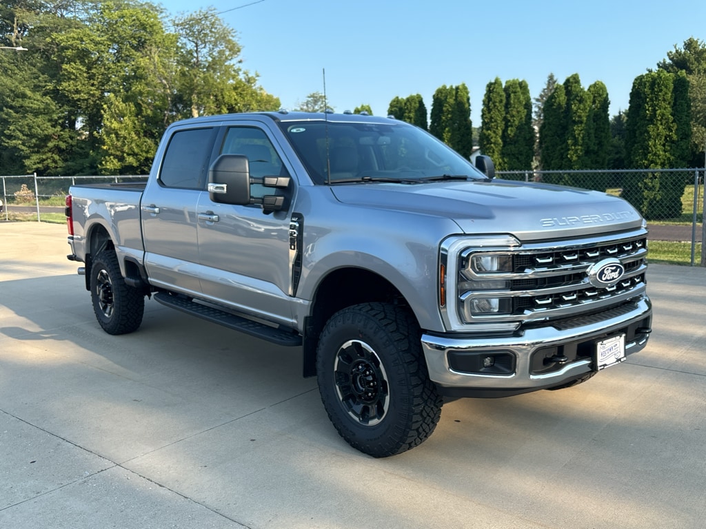 New 2027 Ford F-250 XLT Truck Crew Cab