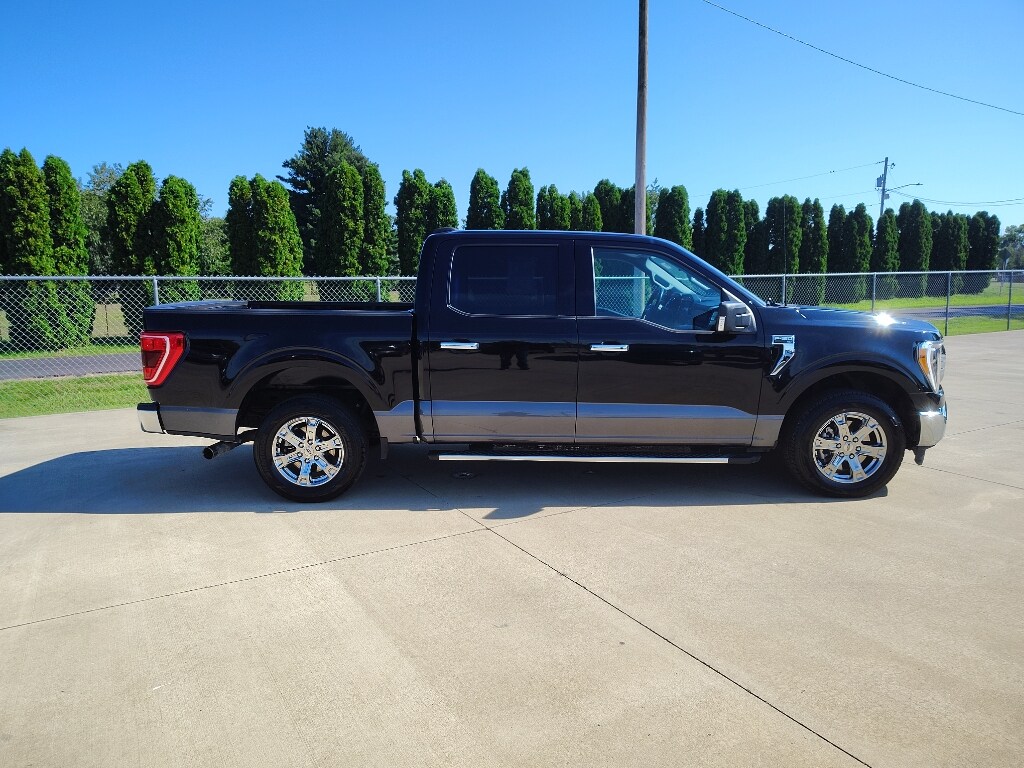 2021 Ford F-150 XLT photo 2