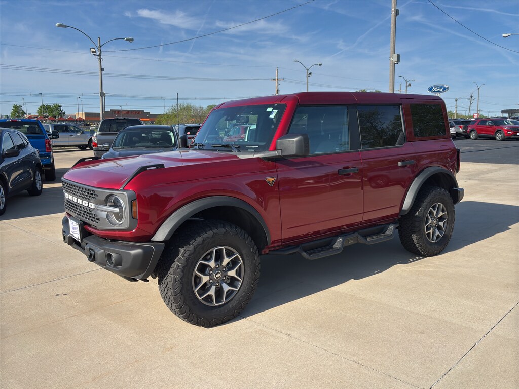 Used 2025 Ford Bronco Badlands SUV
