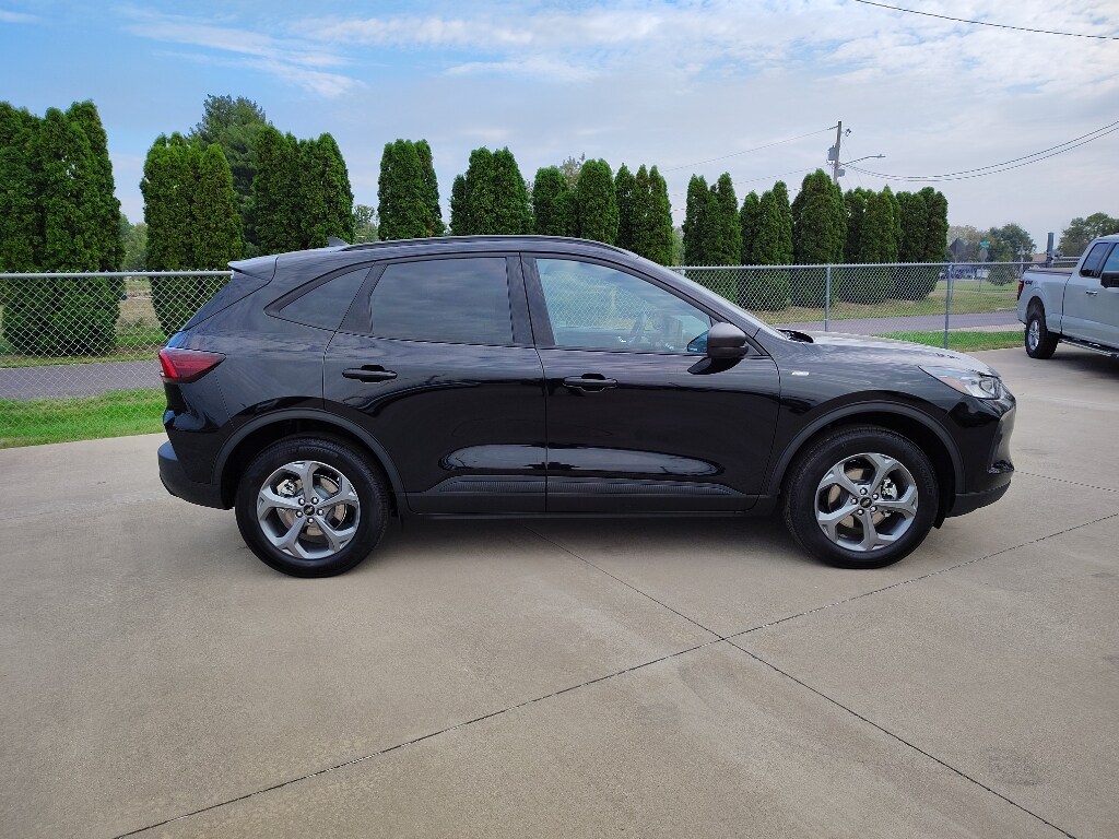 2025 Ford Escape ST-Line photo 3