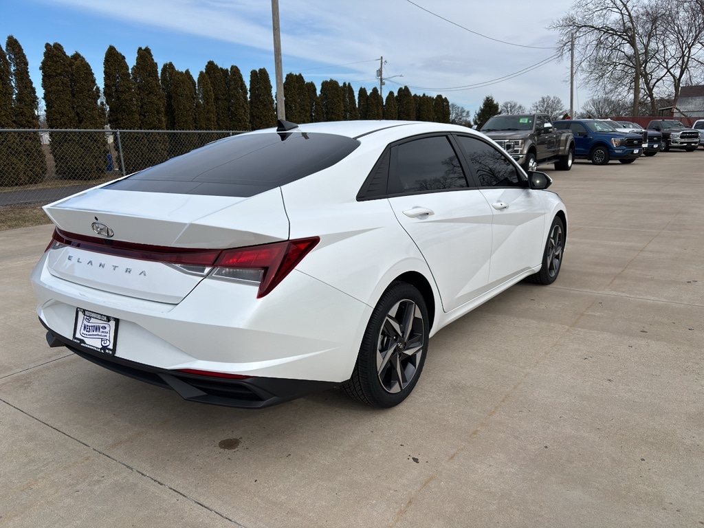 Used 2023 Hyundai Elantra SEL Sedan