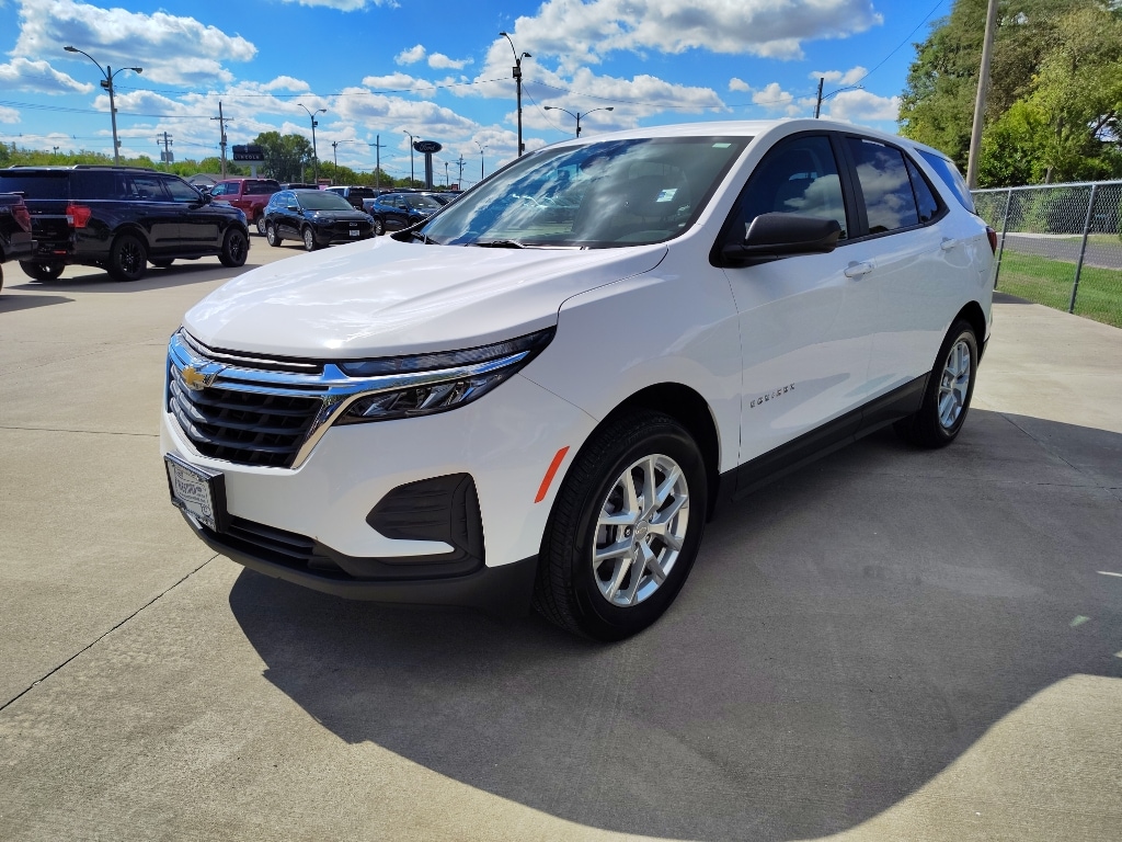 Used 2023 Chevrolet Equinox LS SUV