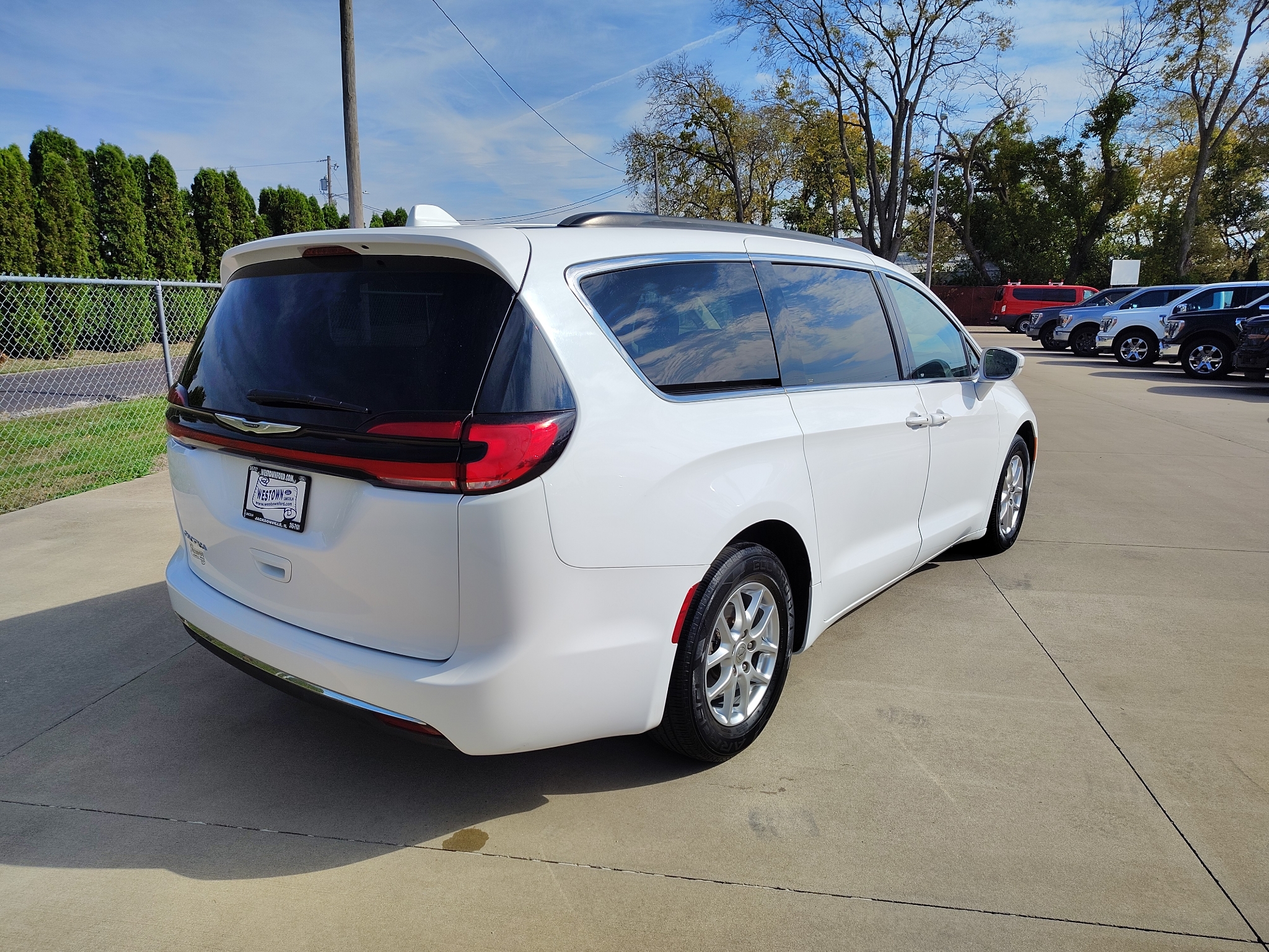 Used 2022 Chrysler Pacifica Touring L Van Passenger Van